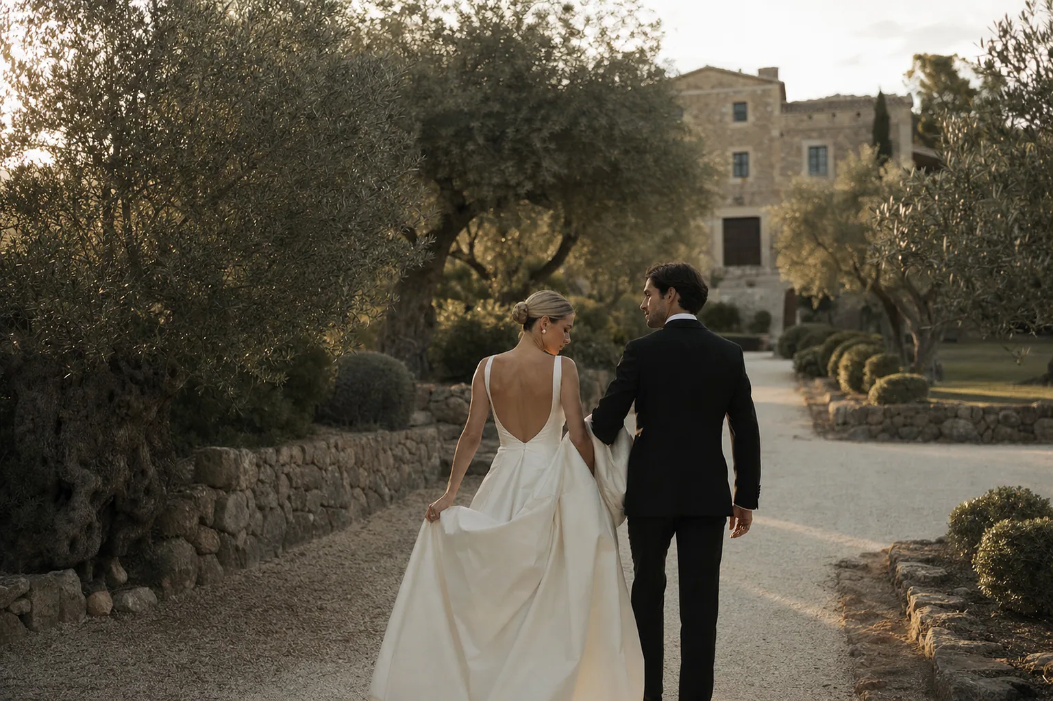 Essential destination wedding checklist for Spain