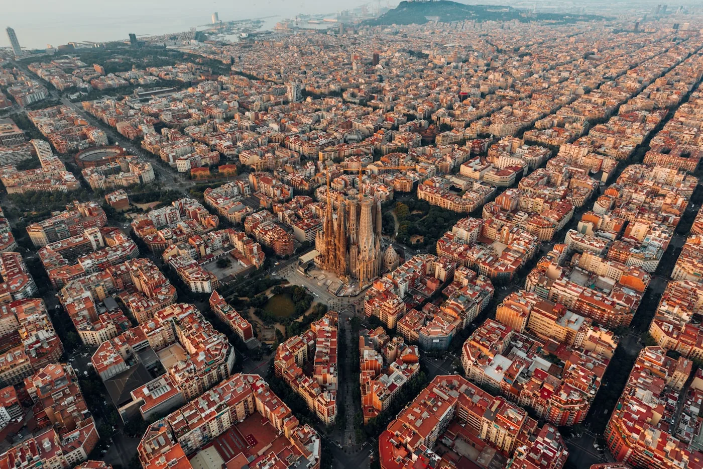 Romantic wedding location in Barcelona with city backdrop