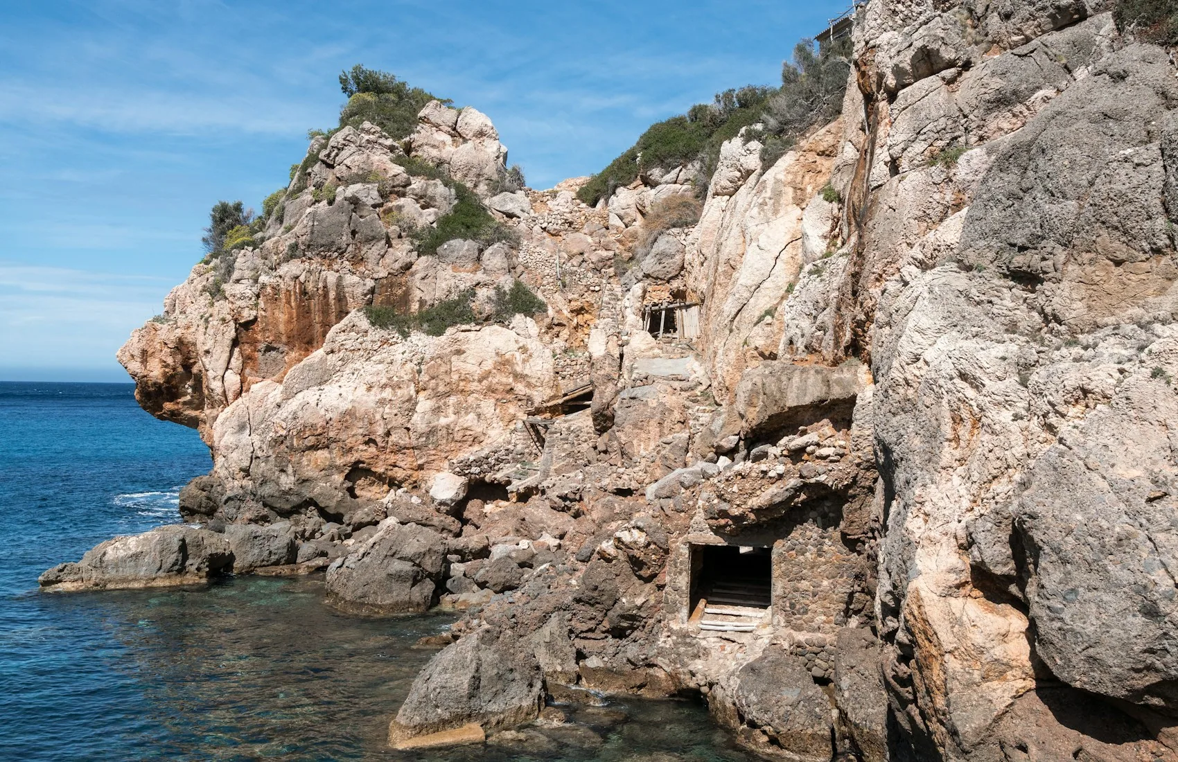 Destination wedding in Spain: Coordinating Vendor Availability Across Multiple Days