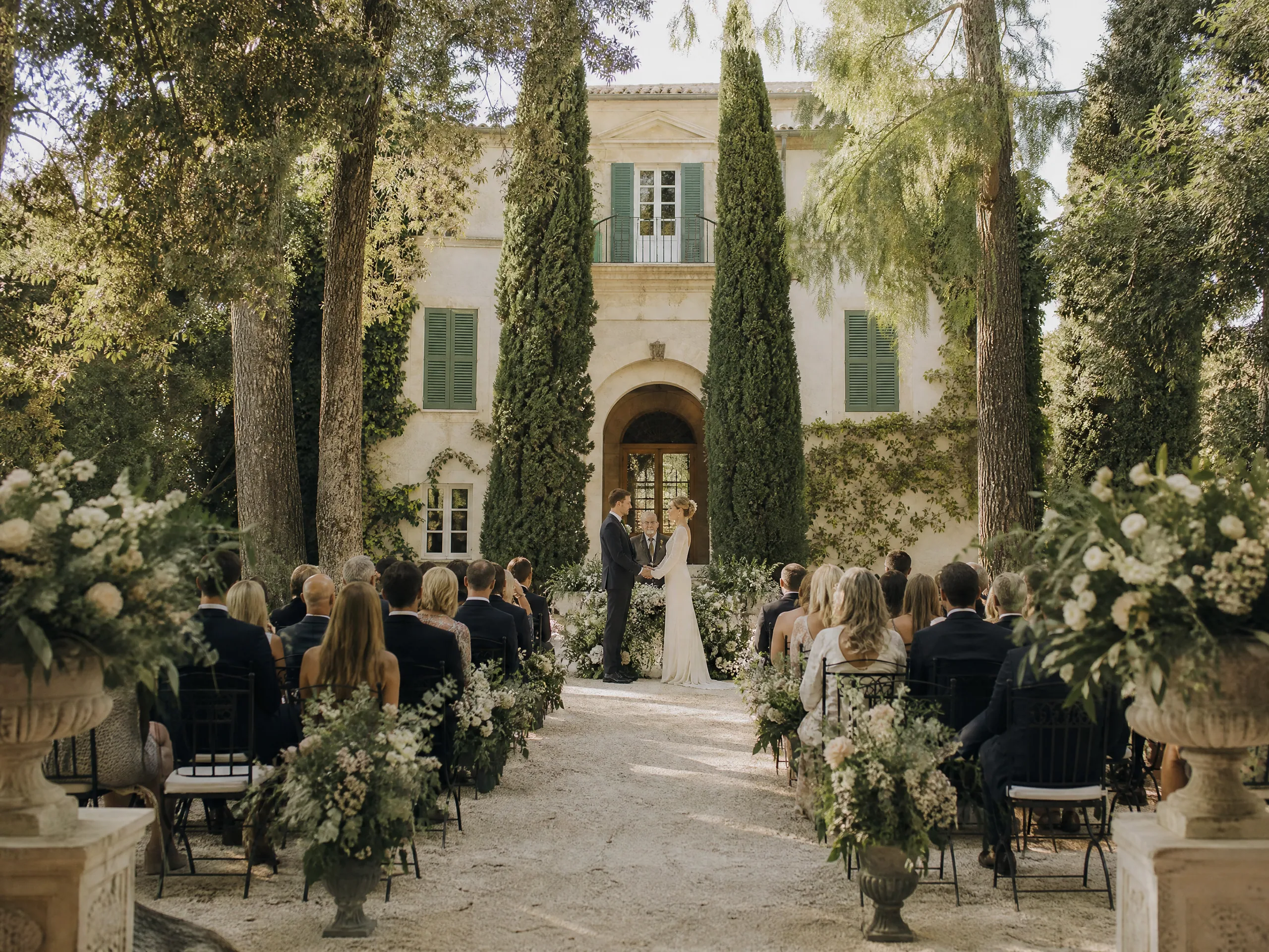 Wedding ceremony in Spain: Questions to Ask Venues About Access and Guest Comfort