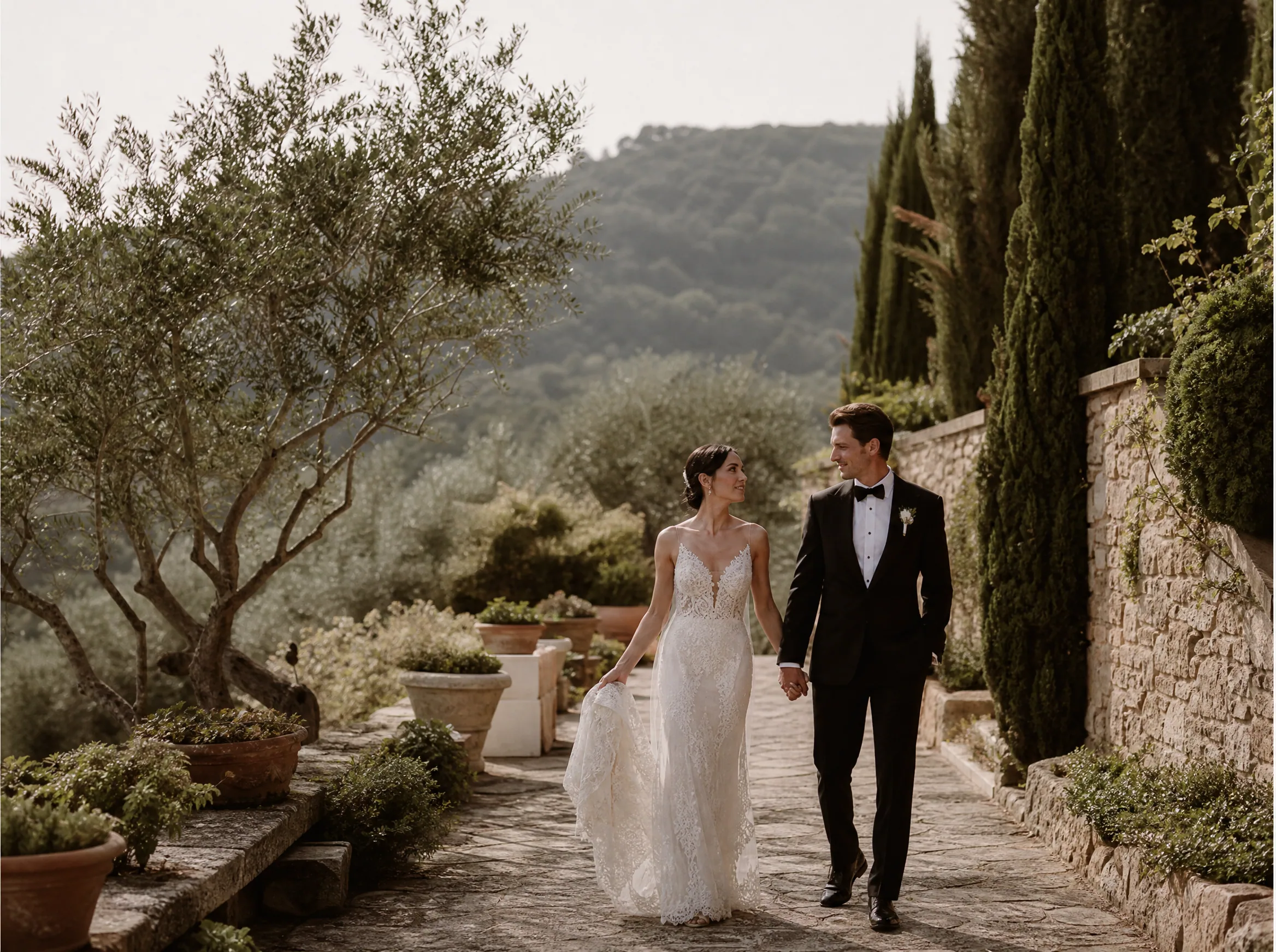 Destination wedding in Spain: Quiet Rooms, Changing Spaces, and Venue Reality Checks