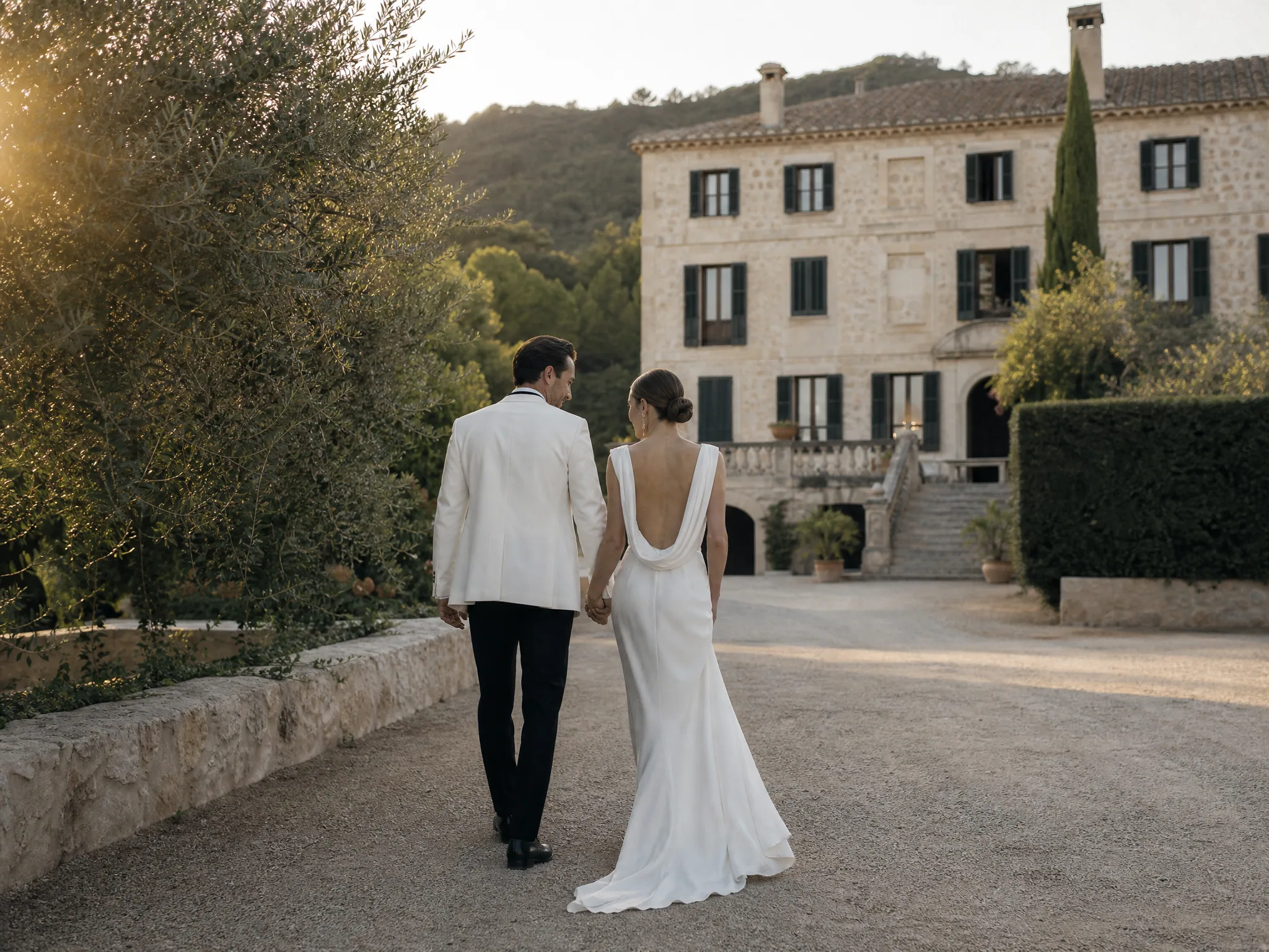 Destination wedding in Spain: Build Buffers for Spanish Wedding Rhythm