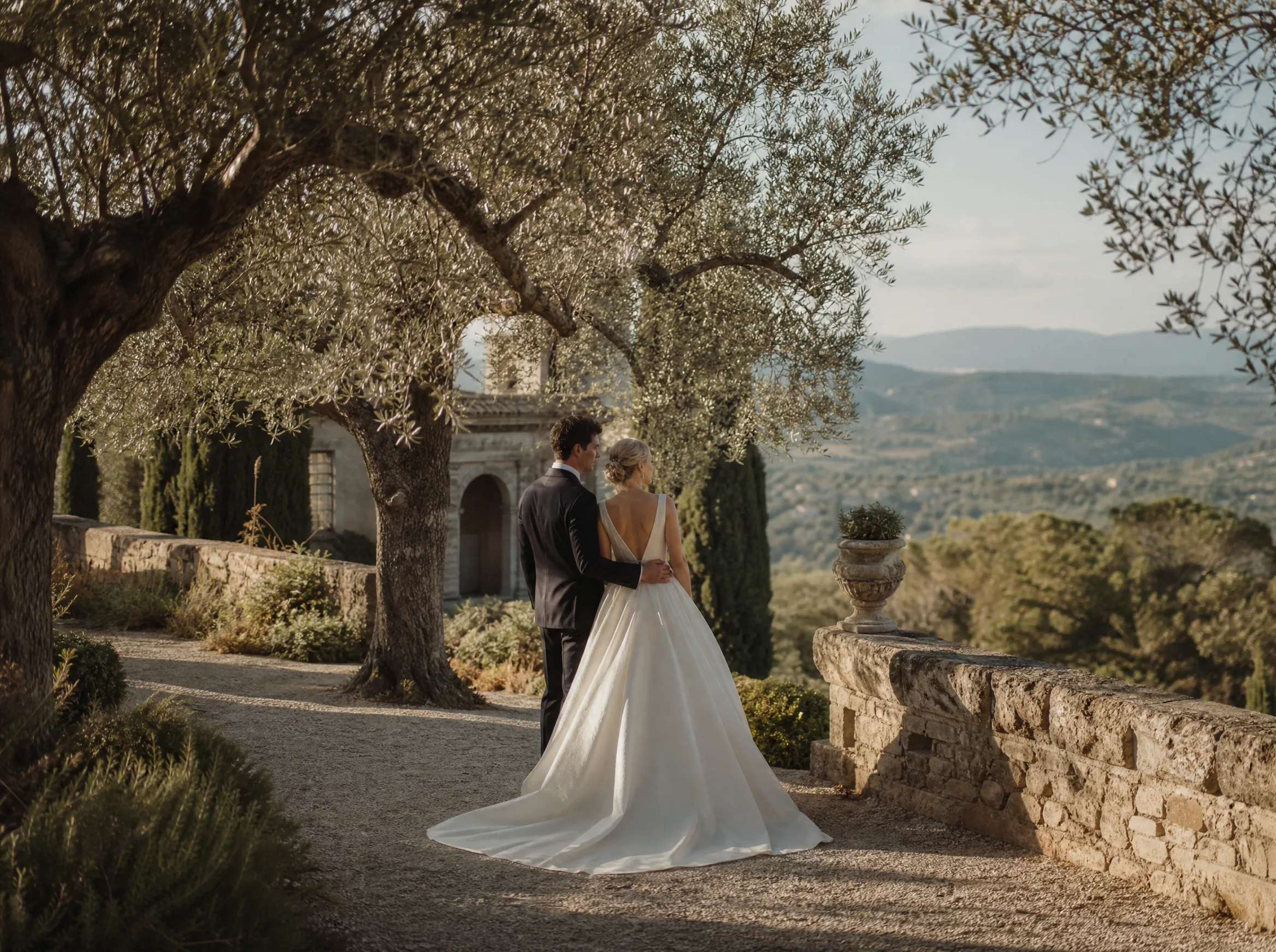 Destination wedding in Spain: Coordinate Insurance, Vendor Liability, and Guest Safety Distances