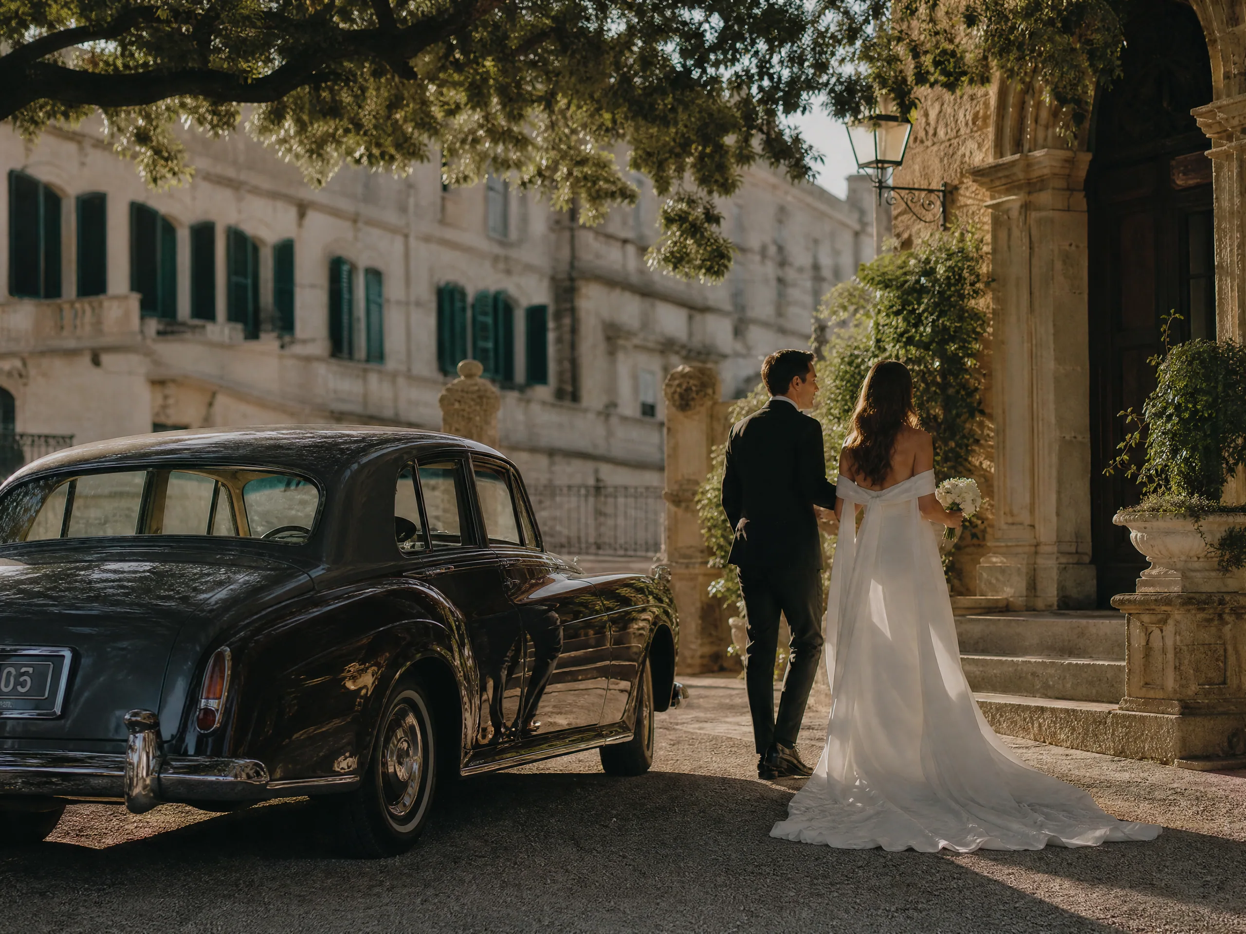 Luxury wedding detail: Questions to Ask the Venue Before You Confirm Guest Transport