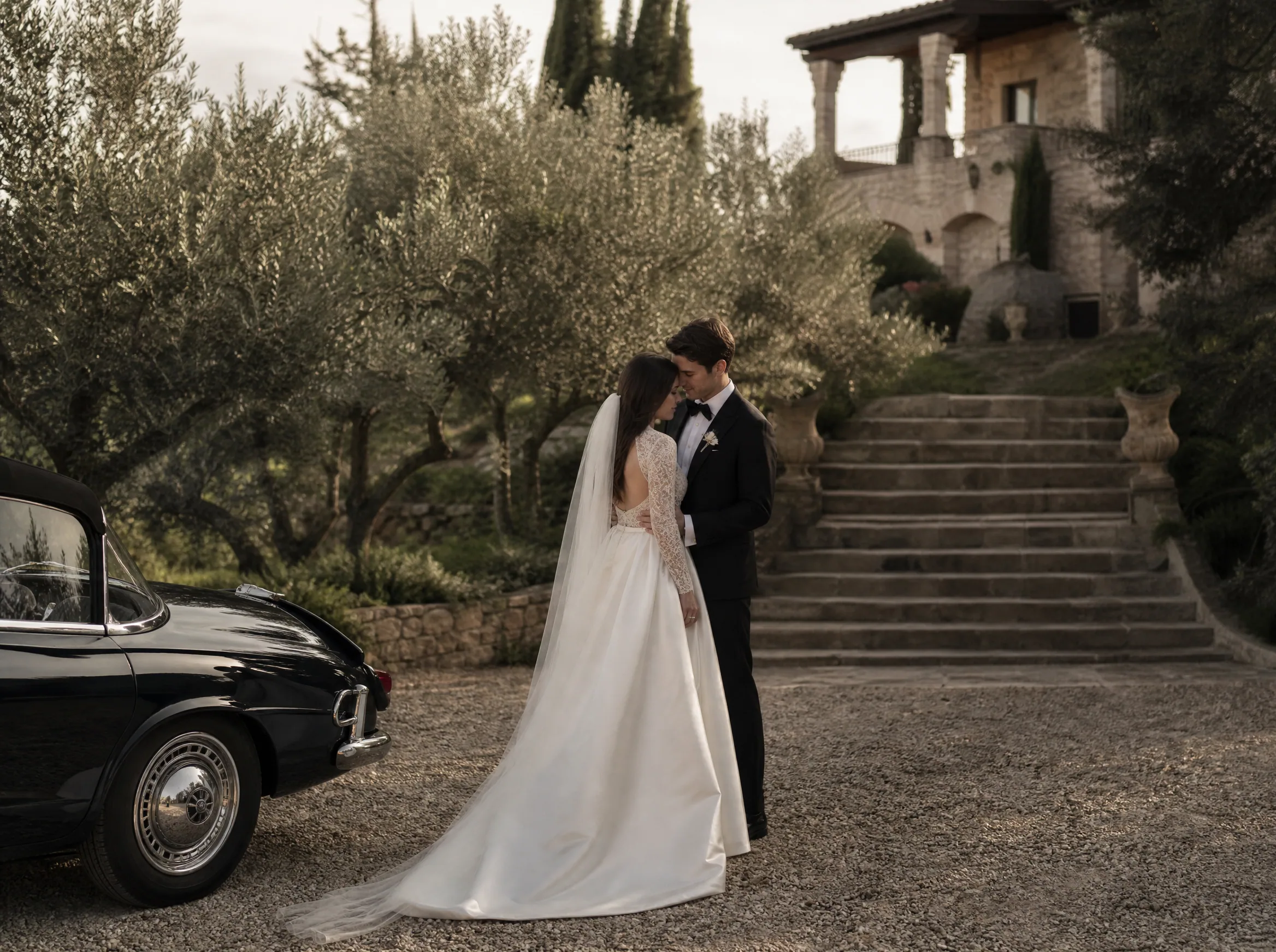 Destination wedding in Spain: Insurance, Pilot Credentials, and Who Owns the Risk