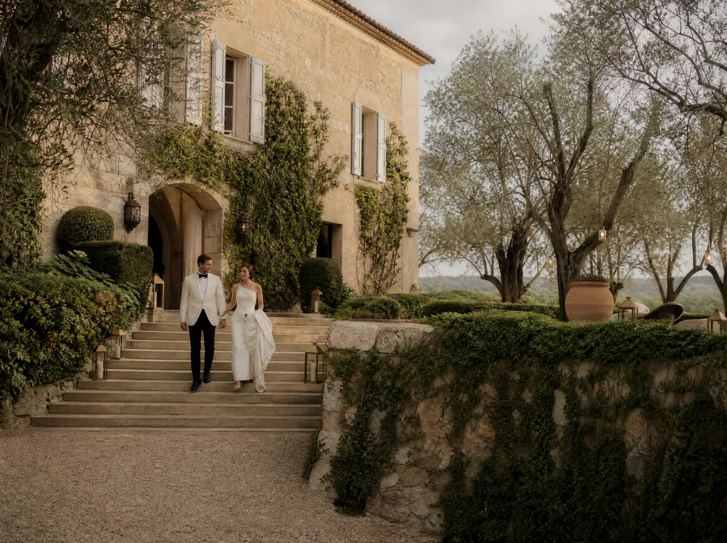 Destination wedding in Spain: Place Units Where Guests Naturally Move