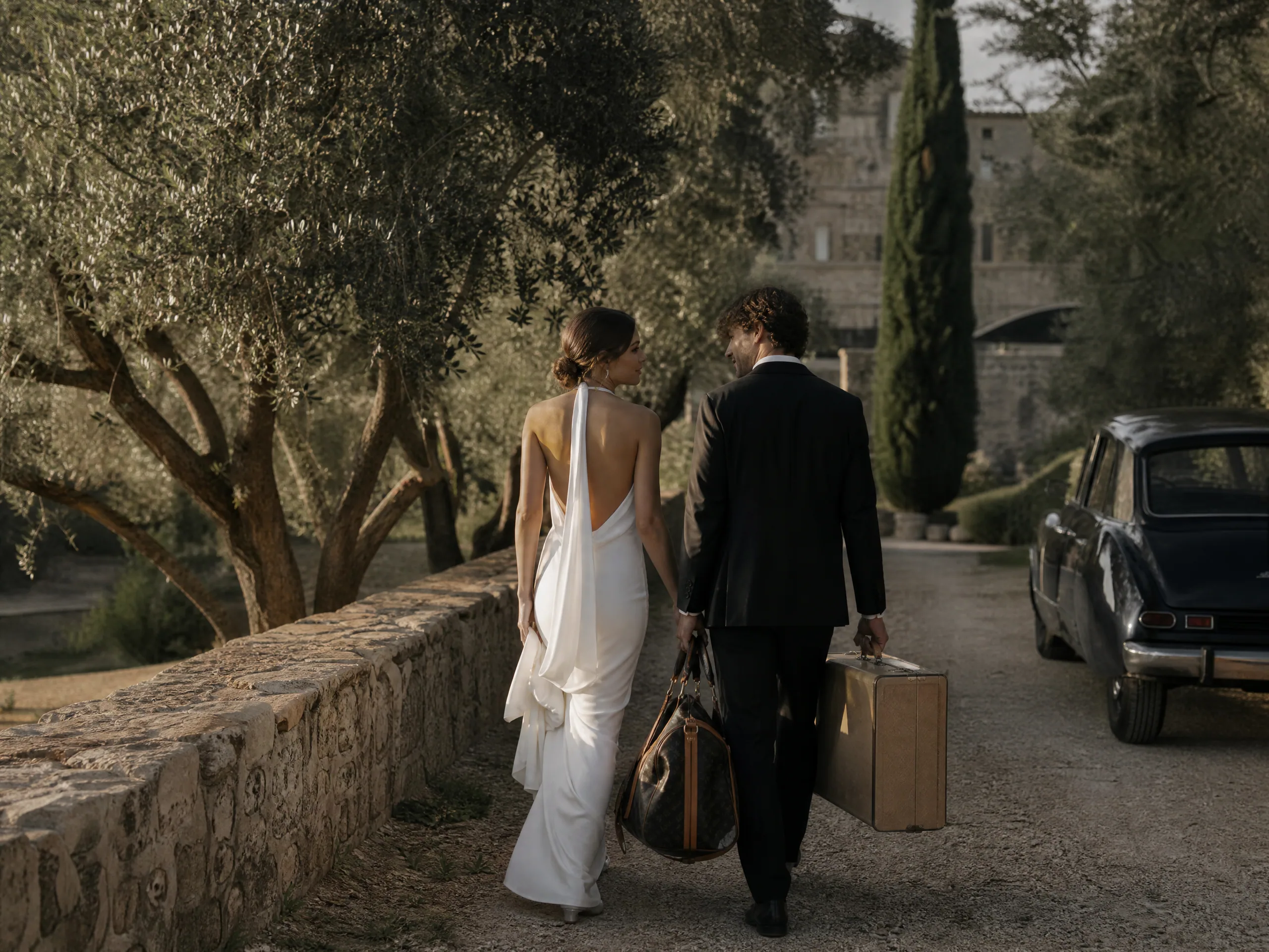 Destination wedding in Spain: Getting-Ready Suites, Passports, and Room Access