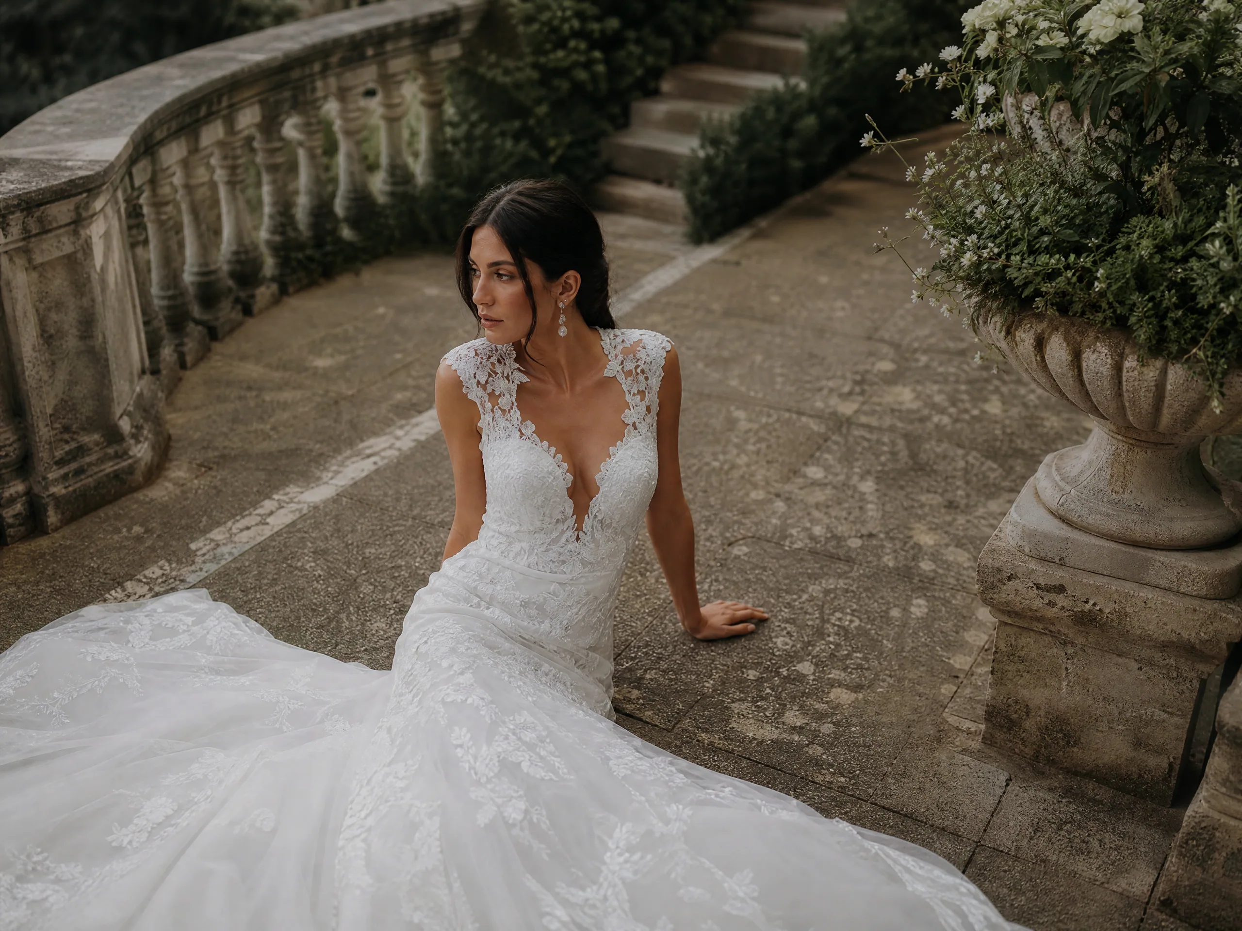Luxury wedding detail: Spell out medical treatment versus evacuation
