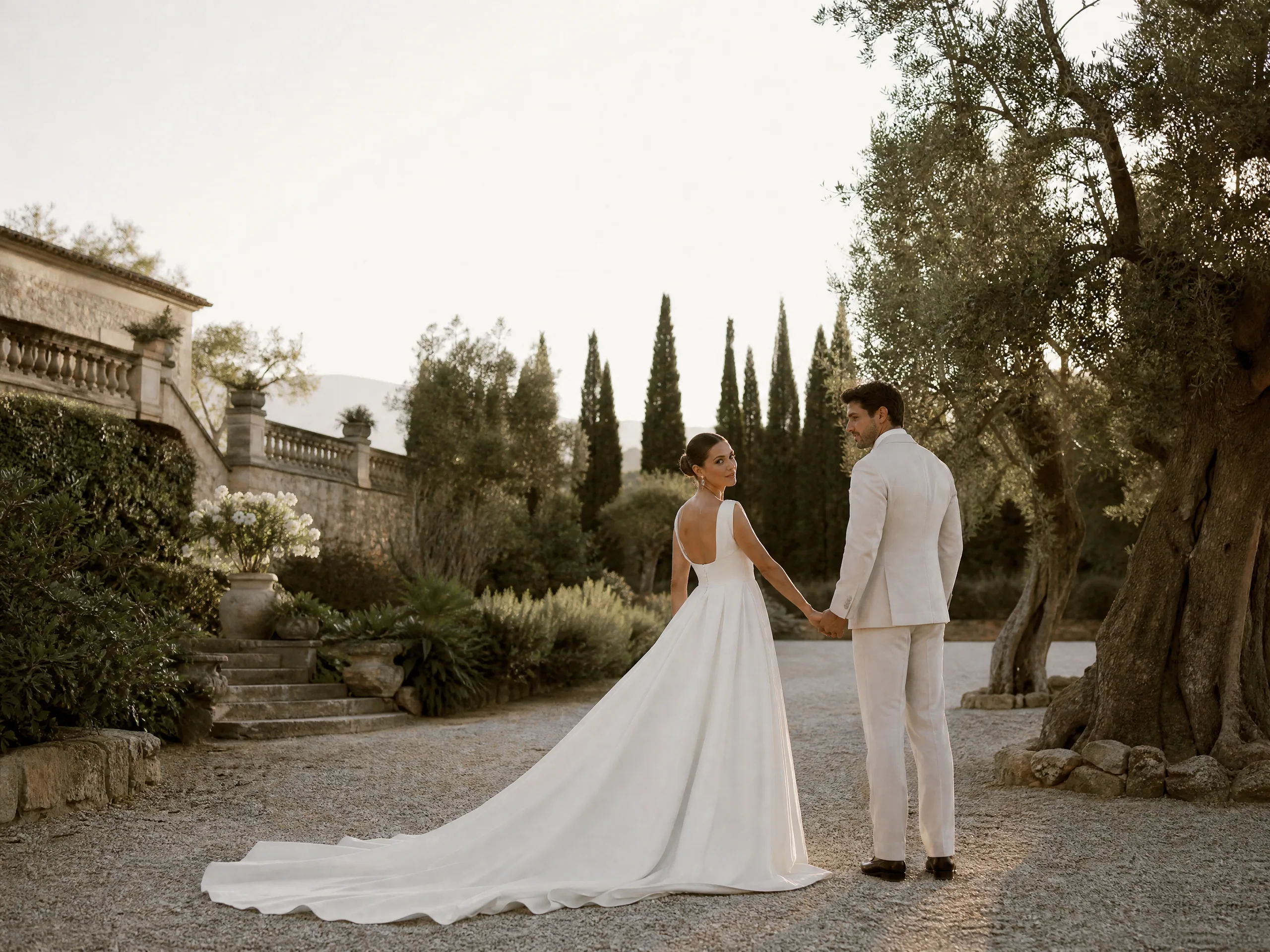 Destination wedding in Spain: Offer flats without forcing a one-size gift