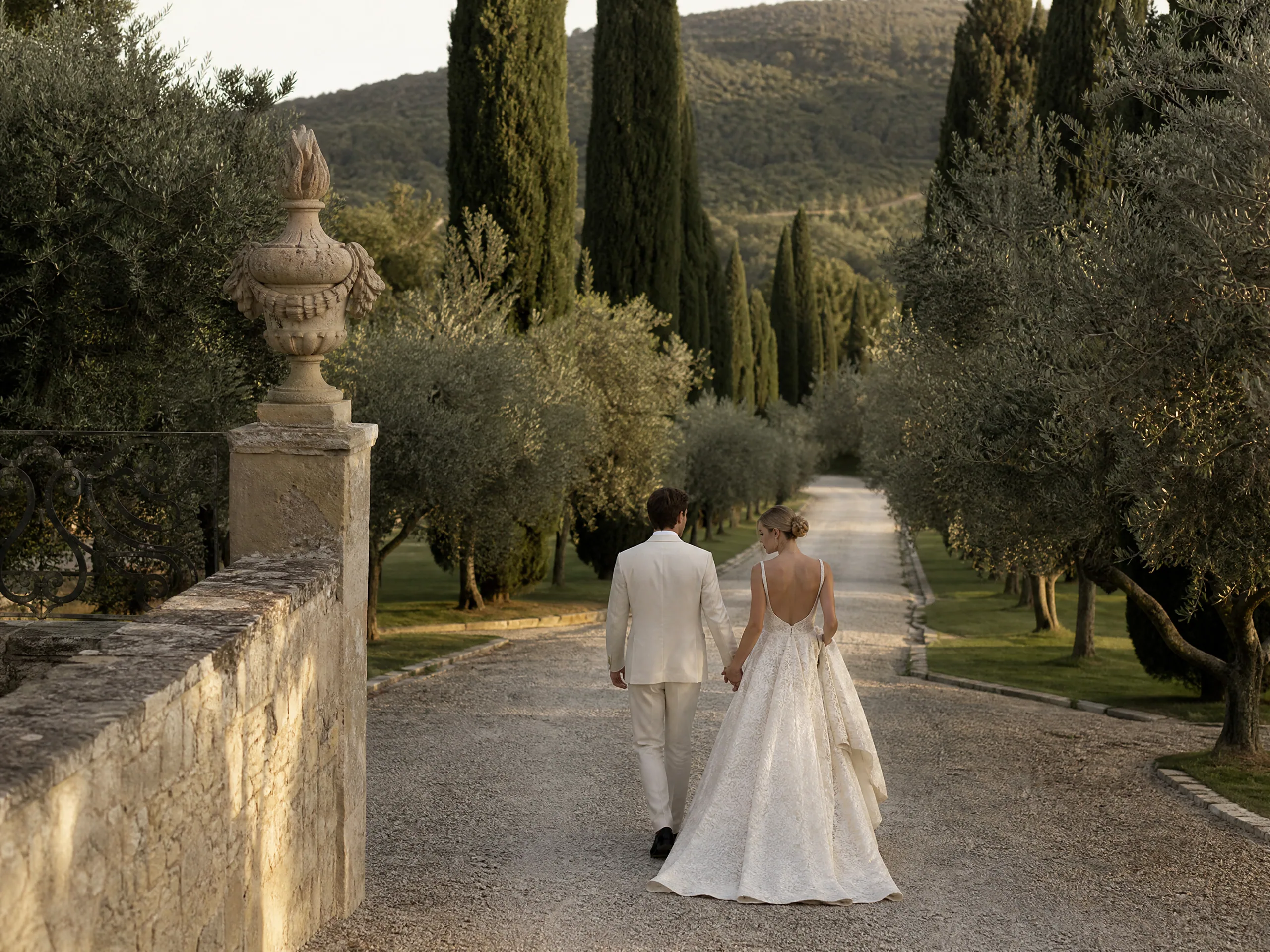 Destination wedding in Spain: Protect Vendor and Emergency Lanes All Day