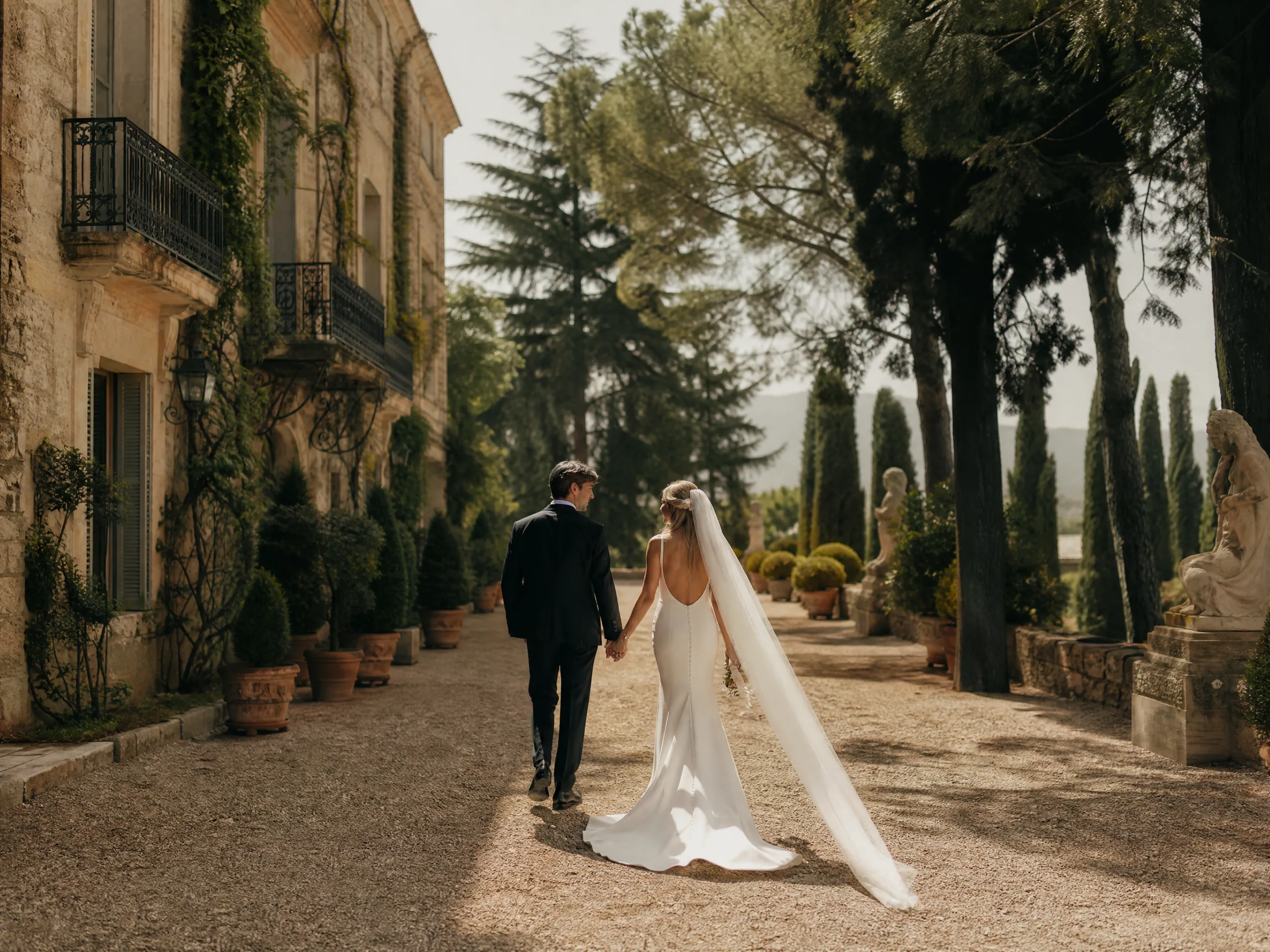 Destination wedding editorial: Why Sunday closures belong in the guest plan