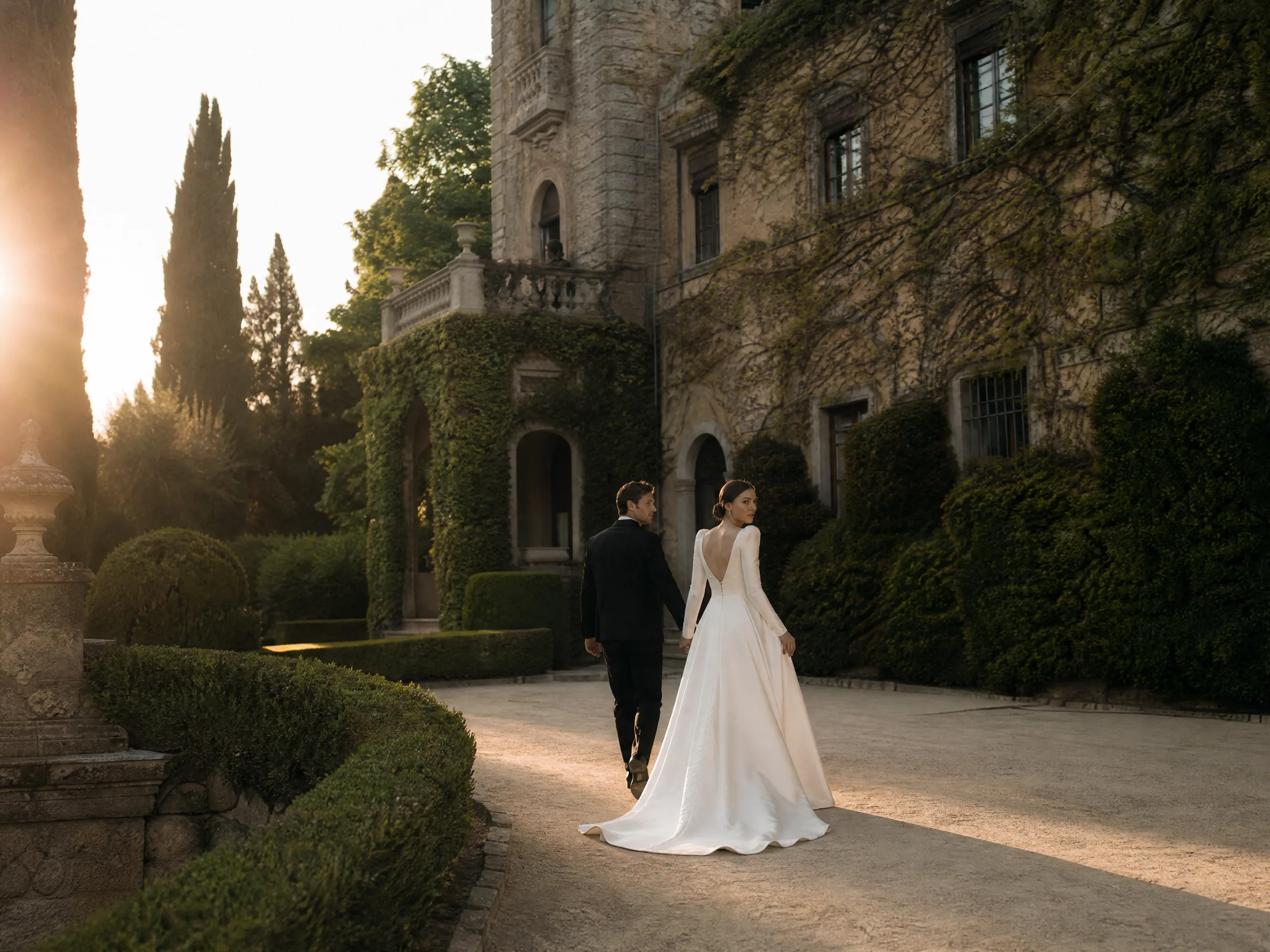 Destination wedding editorial: Map When Insects Peak on Your Venue Calendar
