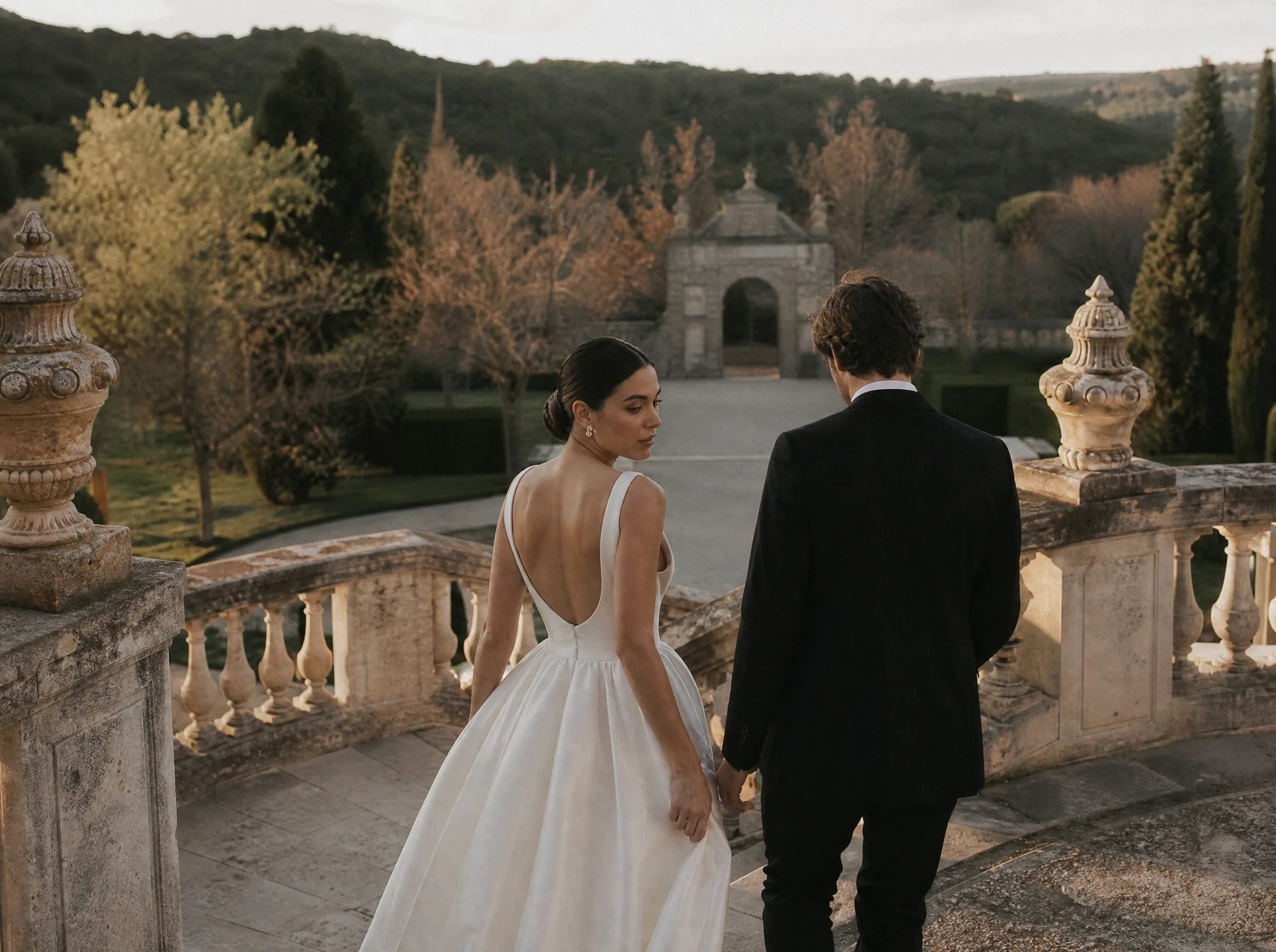 Destination wedding editorial: Why Spanish Strike Days Surprise Destination Guests