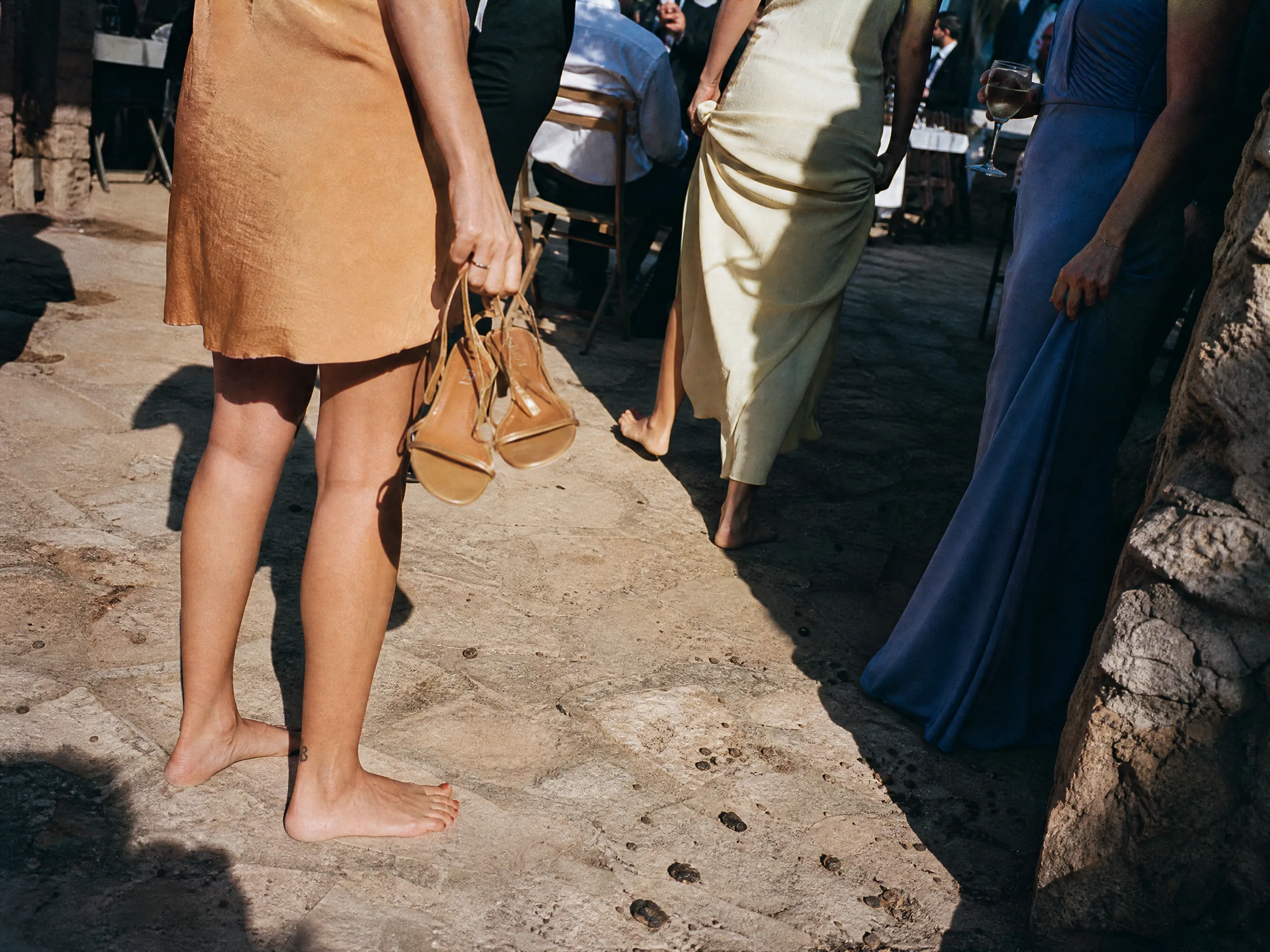 Wedding ceremony in Spain: Set a clear footwear rule before anyone packs
