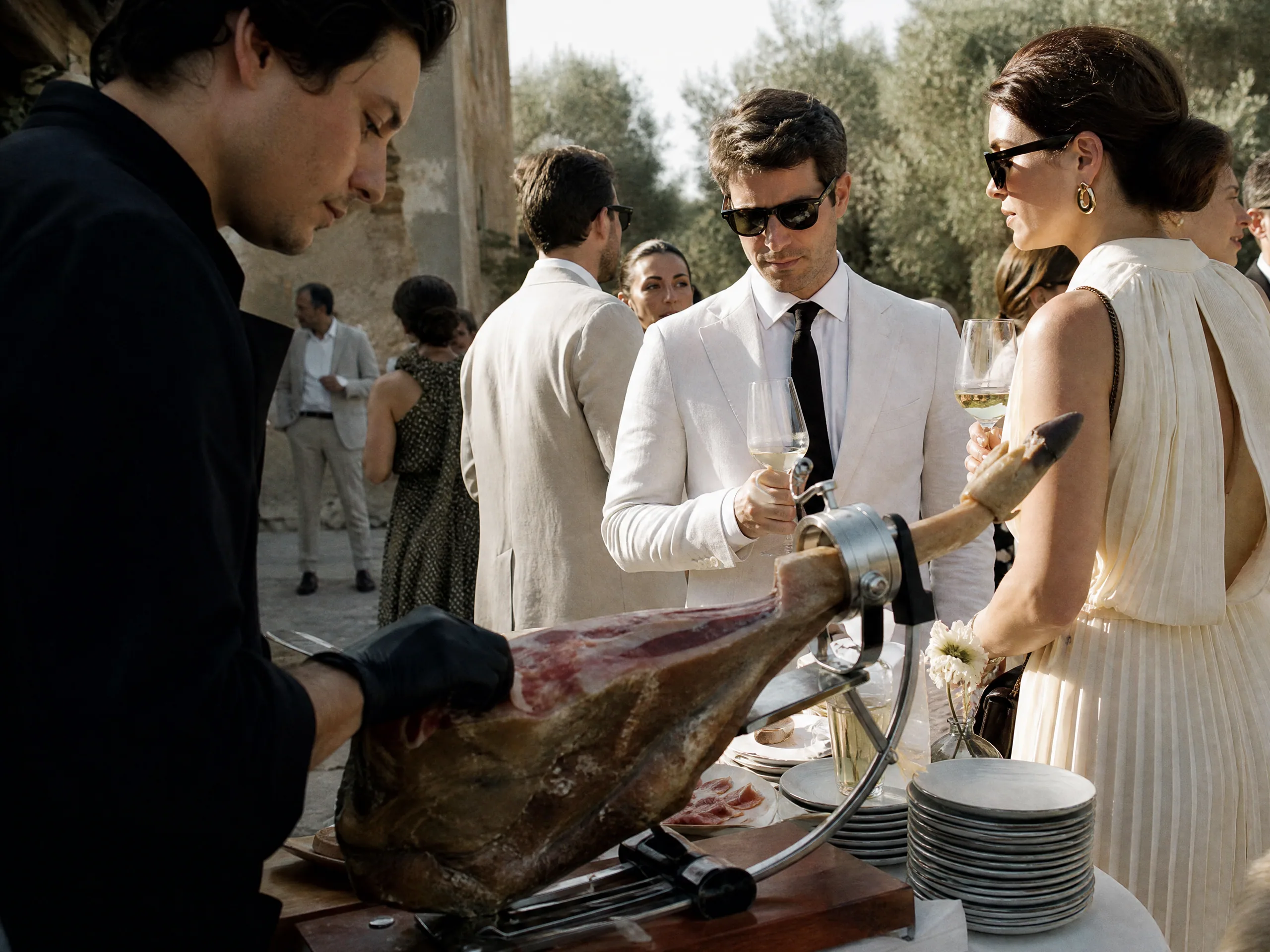 Wedding ceremony in Spain: Set a tasting portion rule before doors open