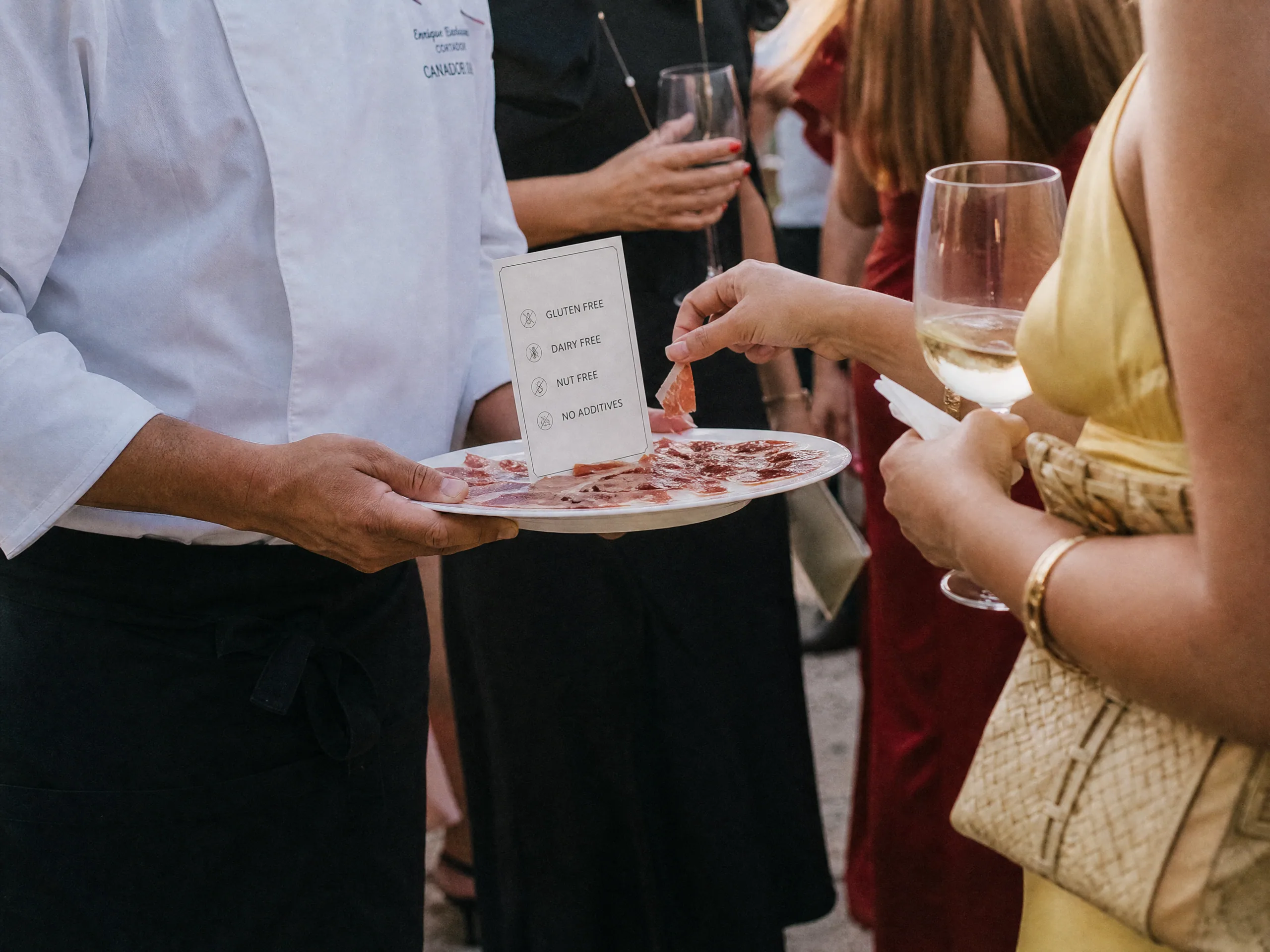 Destination wedding in Spain: Offer clear allergen and dietary flags