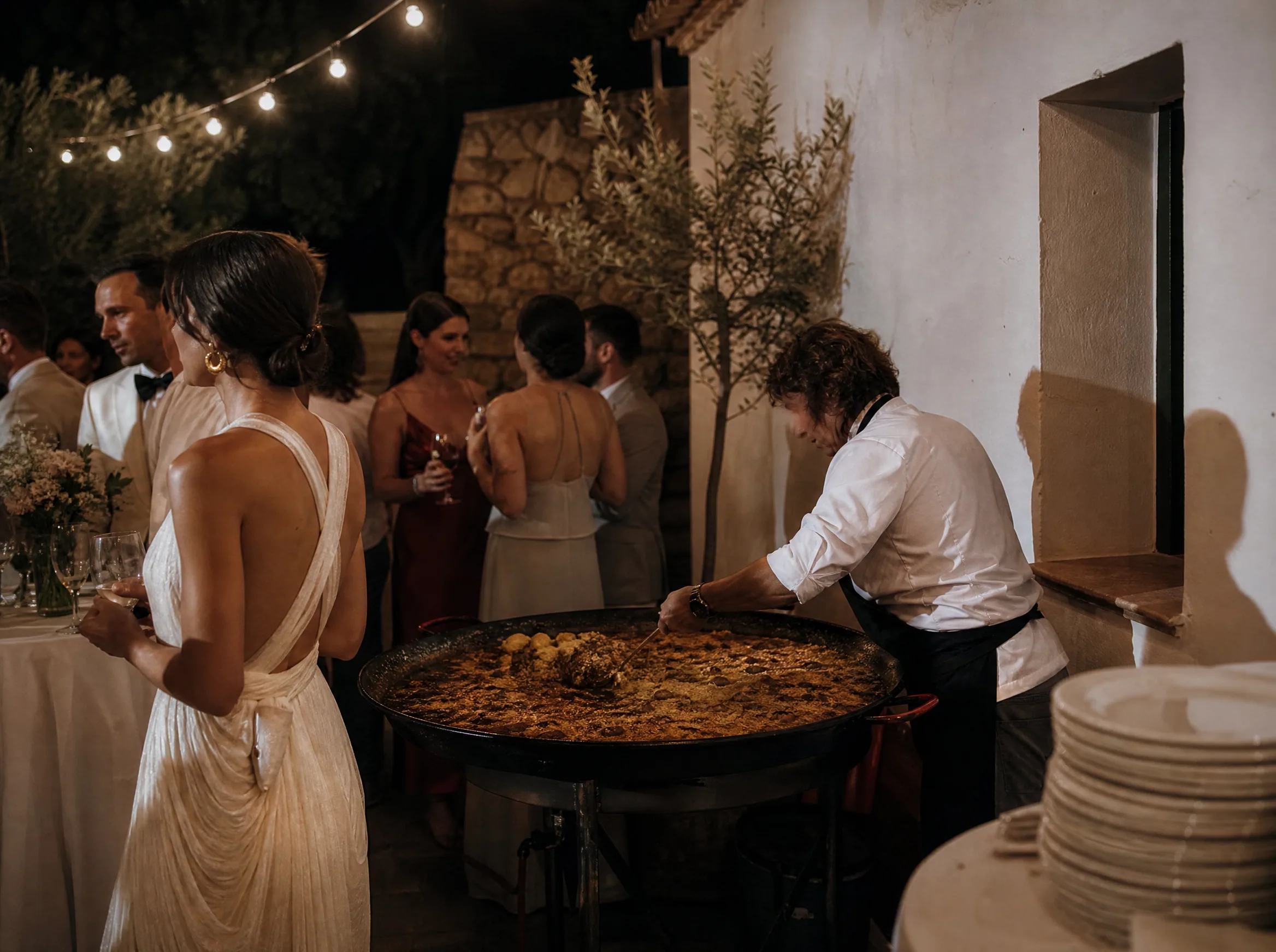 Destination wedding editorial: Explain what show-cooking actually is