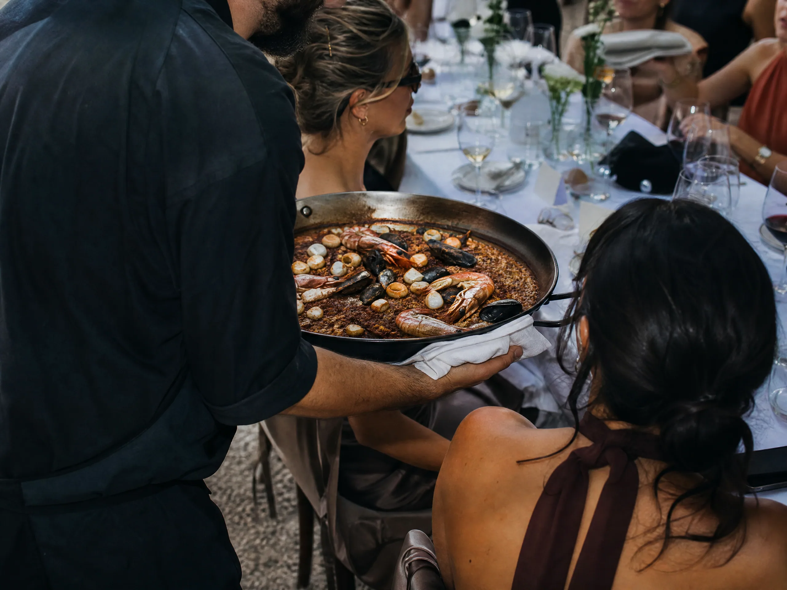 Destination wedding in Spain: Offer clear allergen and dietary flags