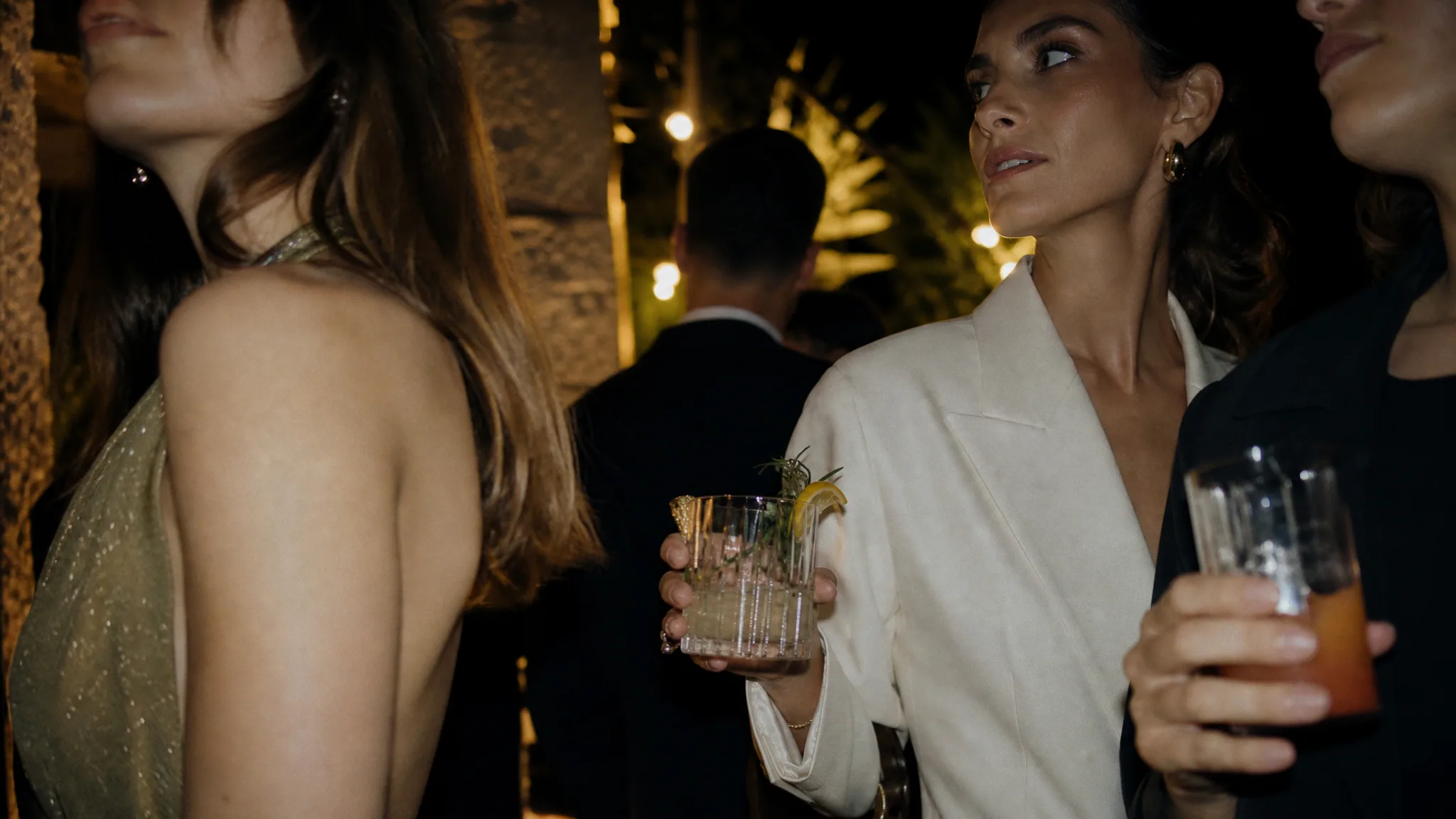 Guest Spanish Barra Libre Open-Bar Pacing and Zero-Proof Options for Destination Weddings in Spain
