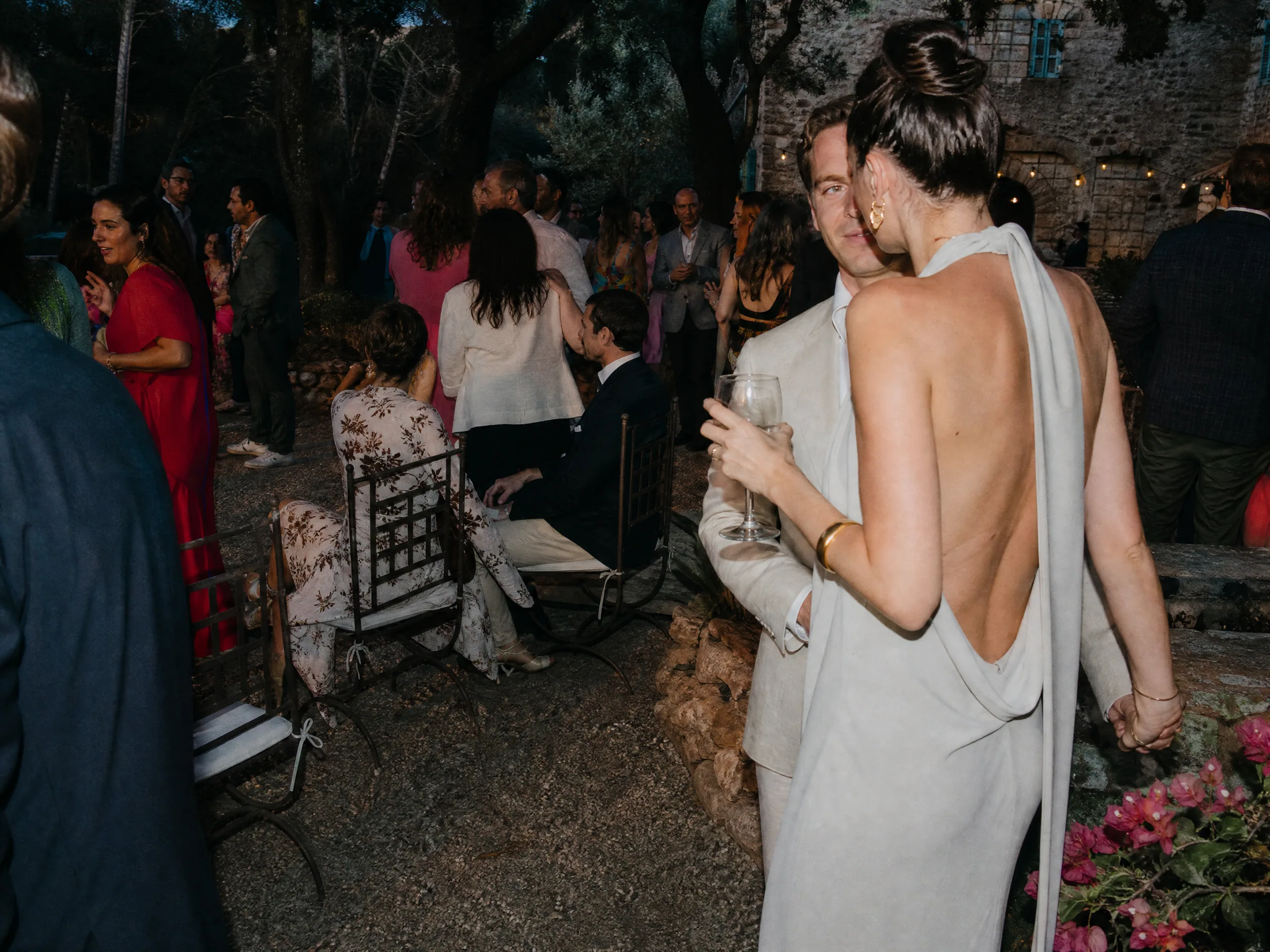 Wedding ceremony in Spain: Spanish station consignas: Renfe and major hubs