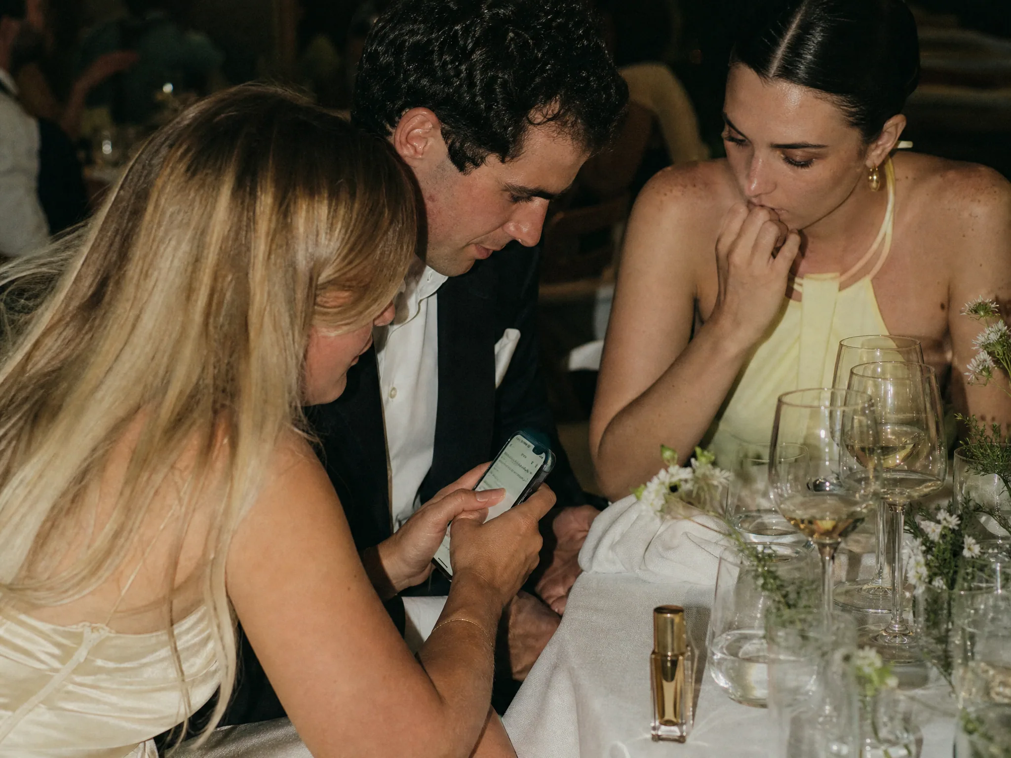 Destination wedding in Spain: How to announce a plan flip without chaos