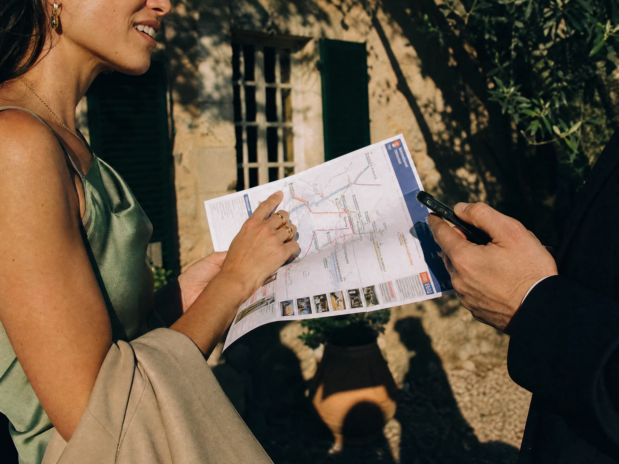 Destination wedding in Spain: How to buy without Spanish-language panic
