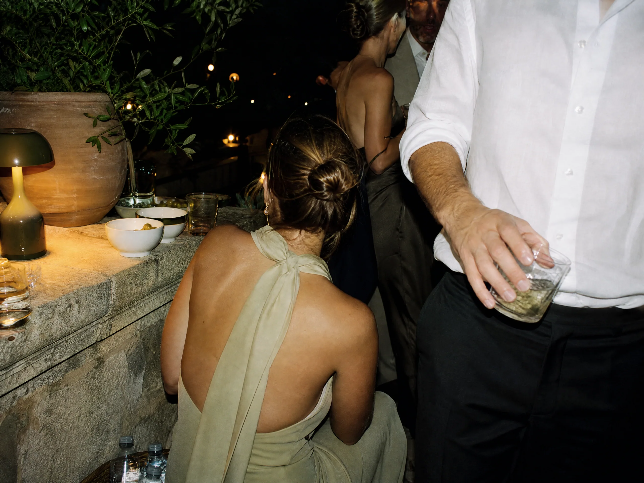 Estaciones de Snacks Nocturnos y Logística de Energía para Invitados en Bodas de Destino
