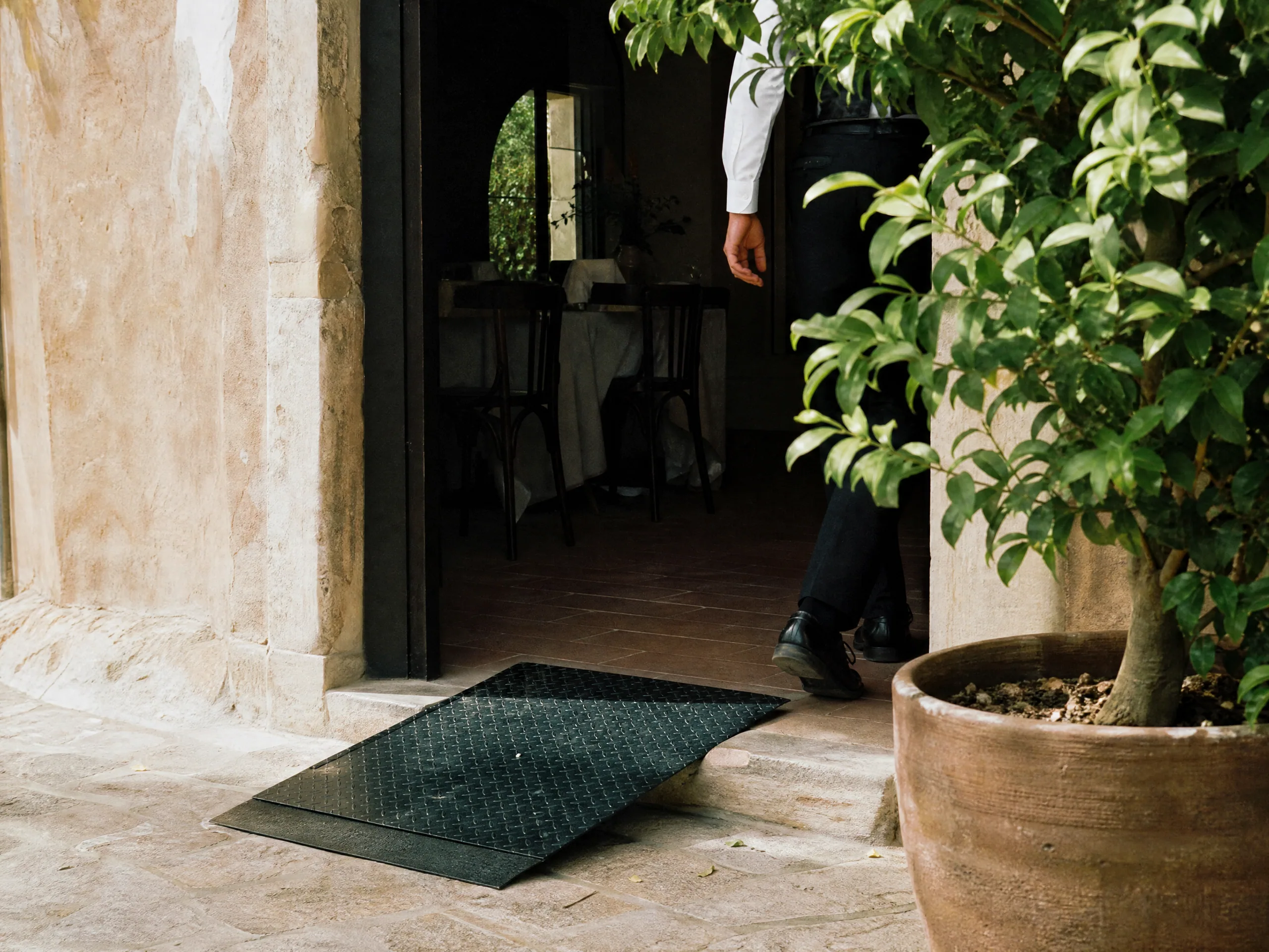 Luxury wedding detail: Choosing an Accessible Venue