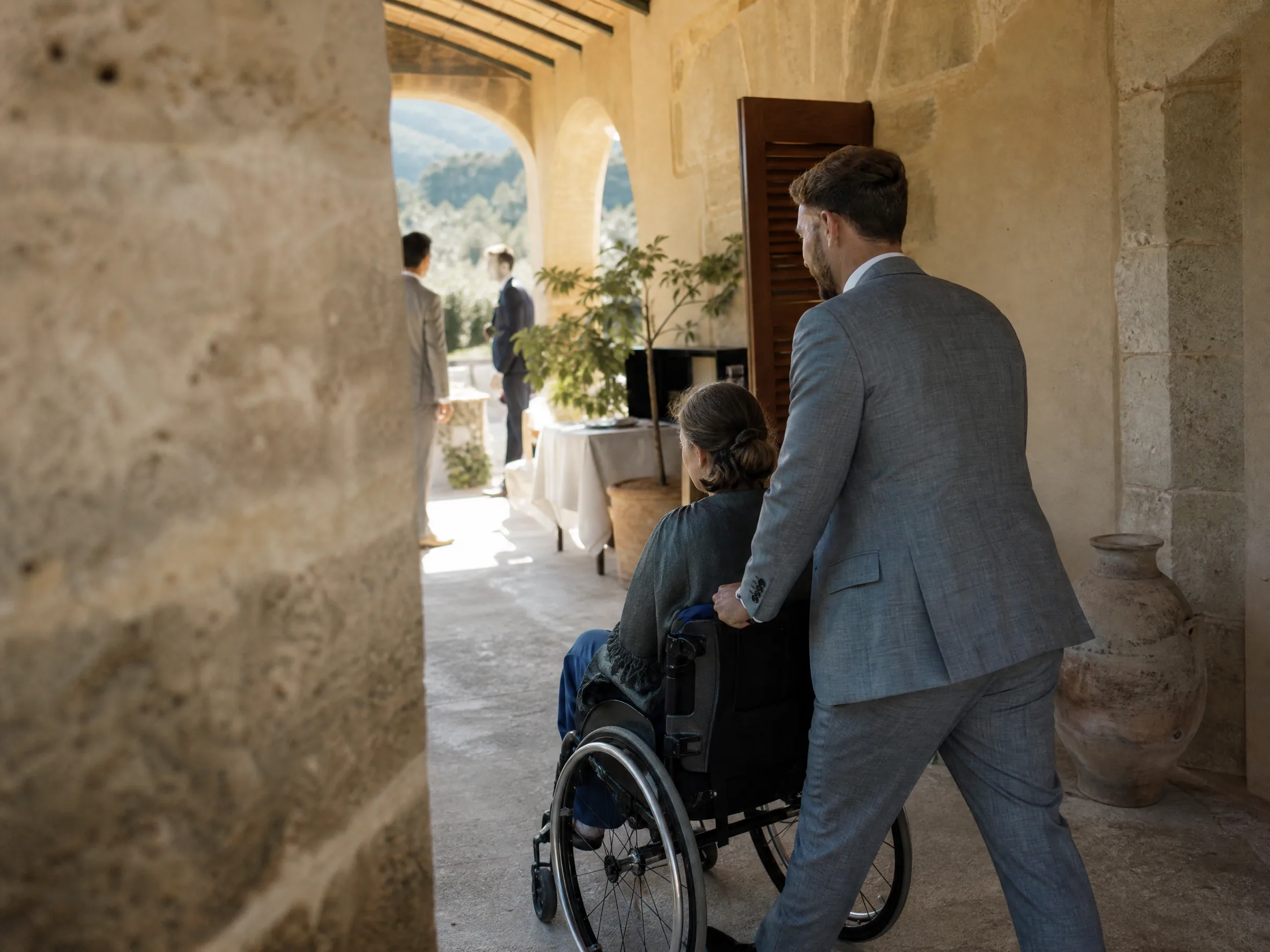 Destination wedding in Spain: On-Site Accommodations and Amenities