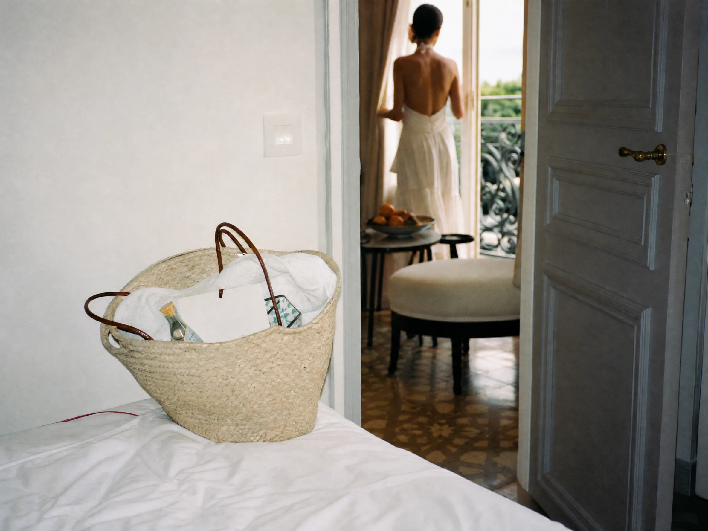 Welcome-Bag Timing: When to Deliver Guest Gifts for Destination Wedding Weekends