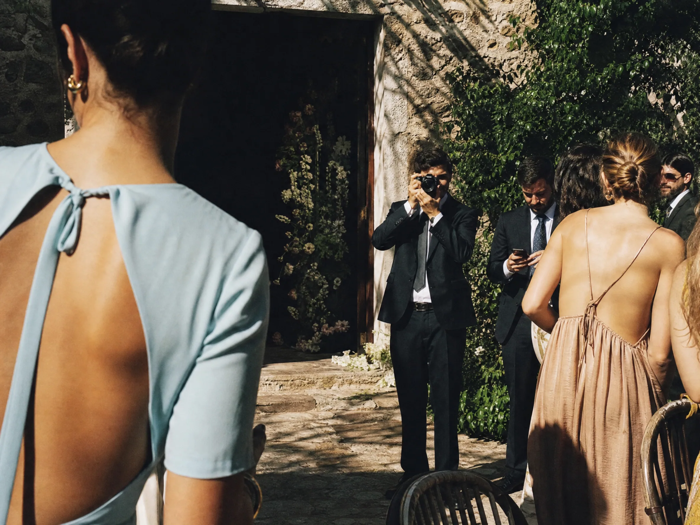 Wedding ceremony in Spain: Setting Boundaries with Guest Photography