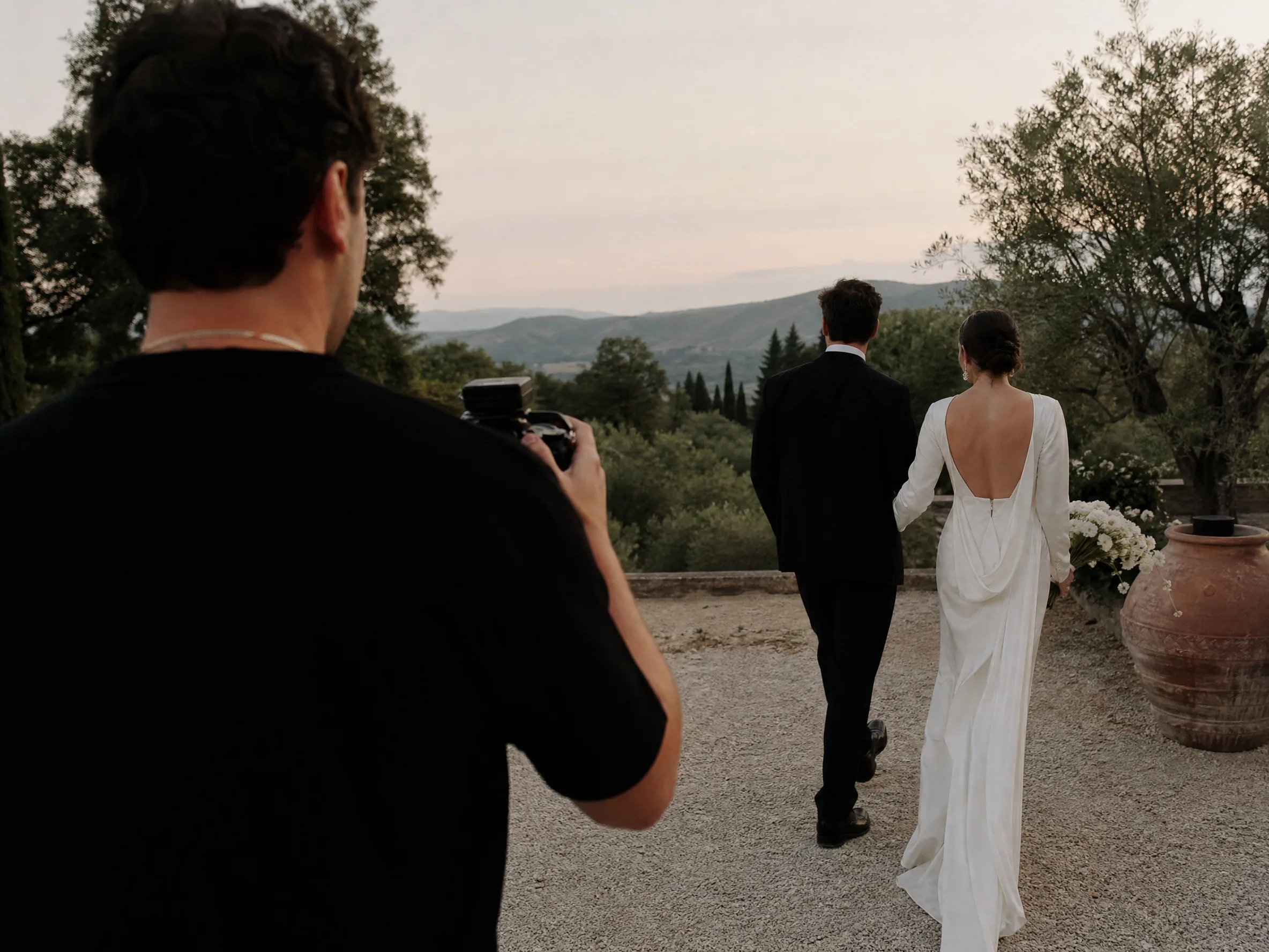 Destination wedding in Spain: The Role of Your Videographer in an Unplugged Ceremony