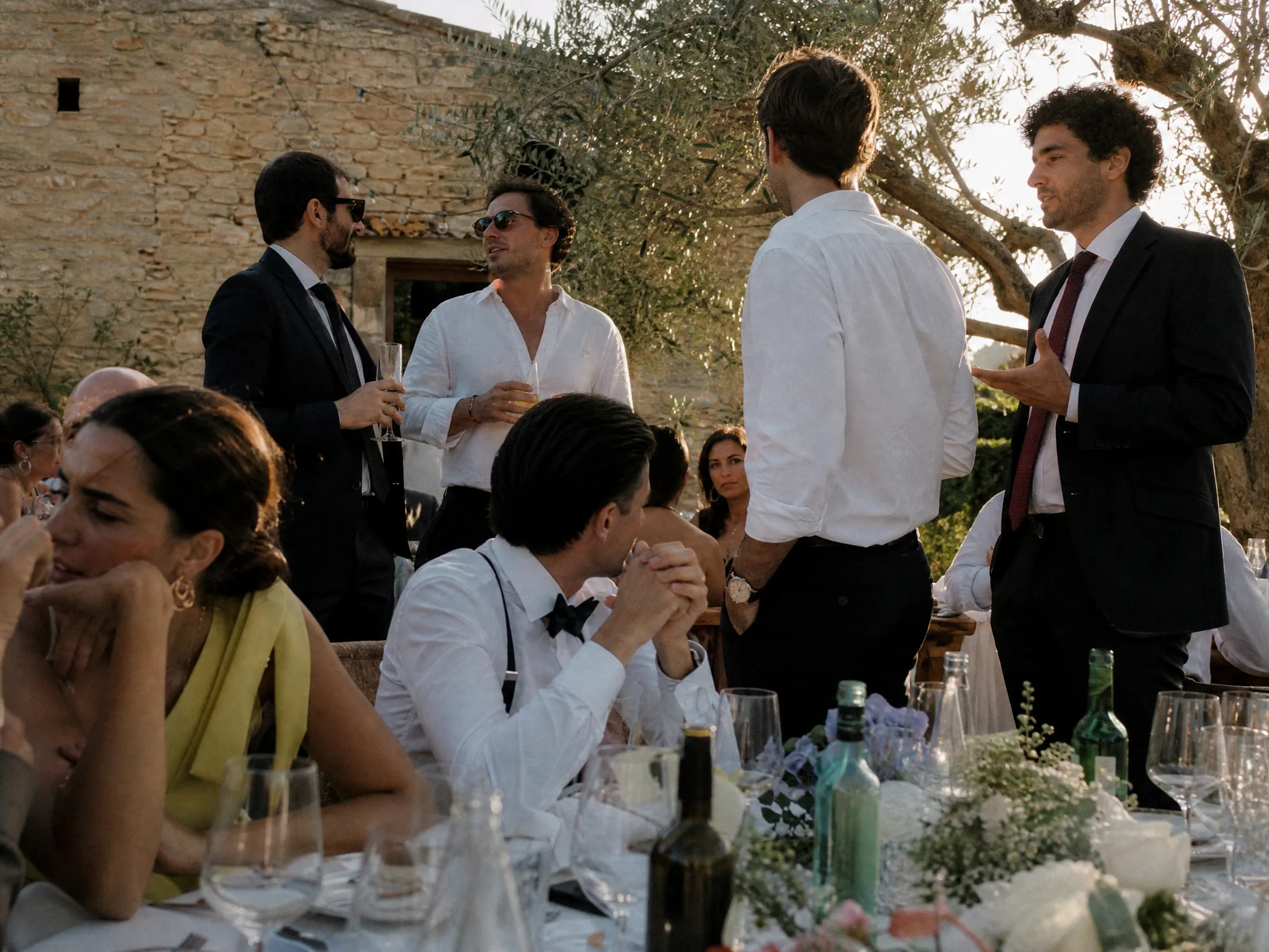 Wedding ceremony in Spain: Prepaid Kiosks, Attendants, and How Spanish Stations Actually Work