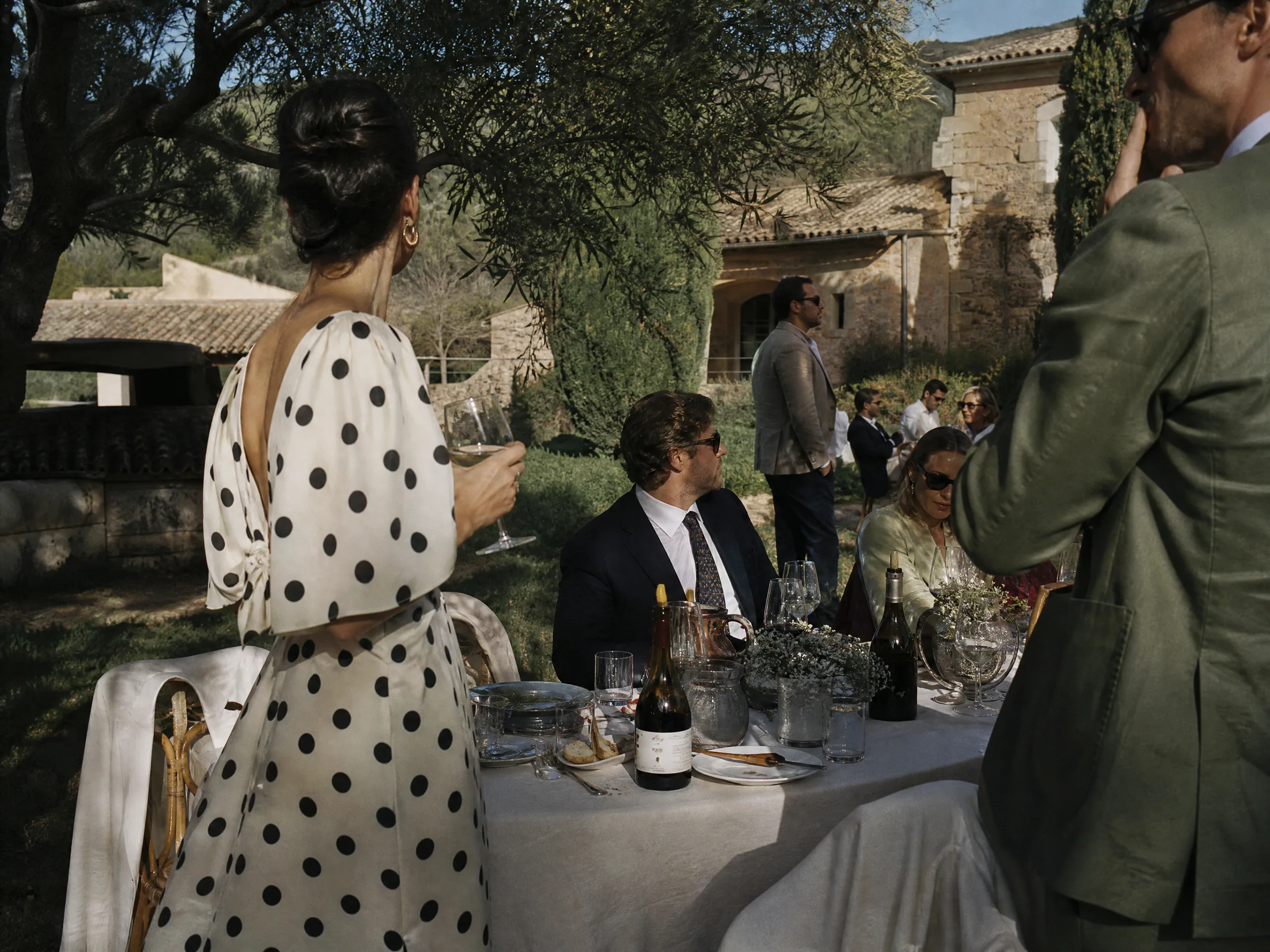Wedding ceremony in Spain: Opening Hours, Sundays, and Puente Closures