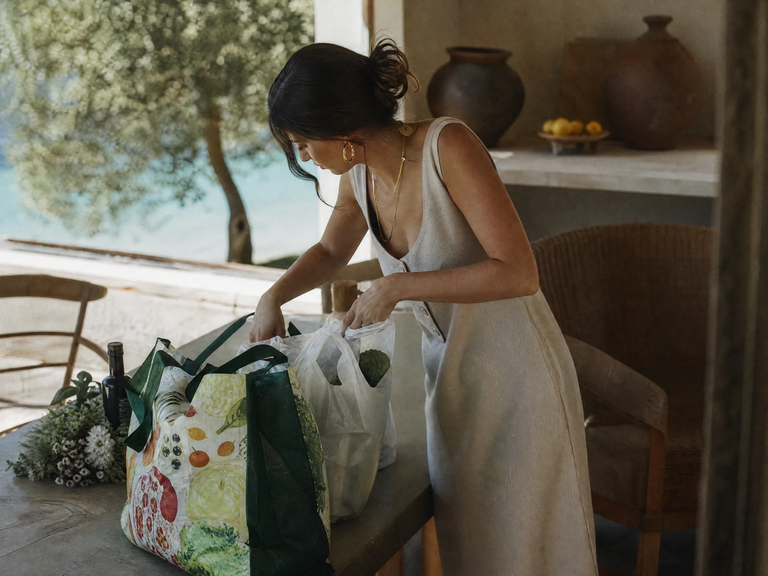 Destination wedding in Spain: Payment, Bags, and Produce Stickers