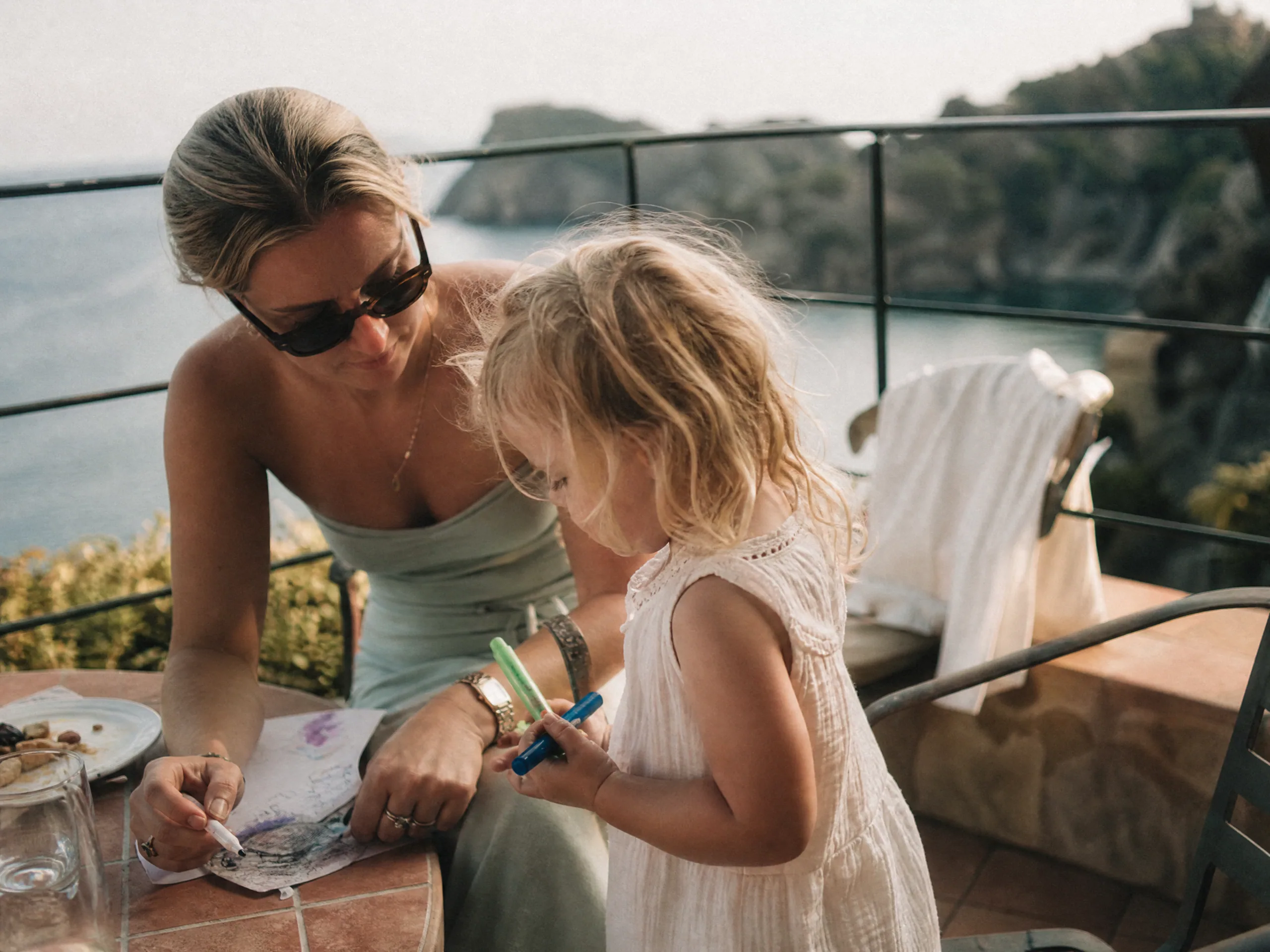 Guest Kids and Niñera Childcare Logistics for Destination Wedding Weekends in Spain