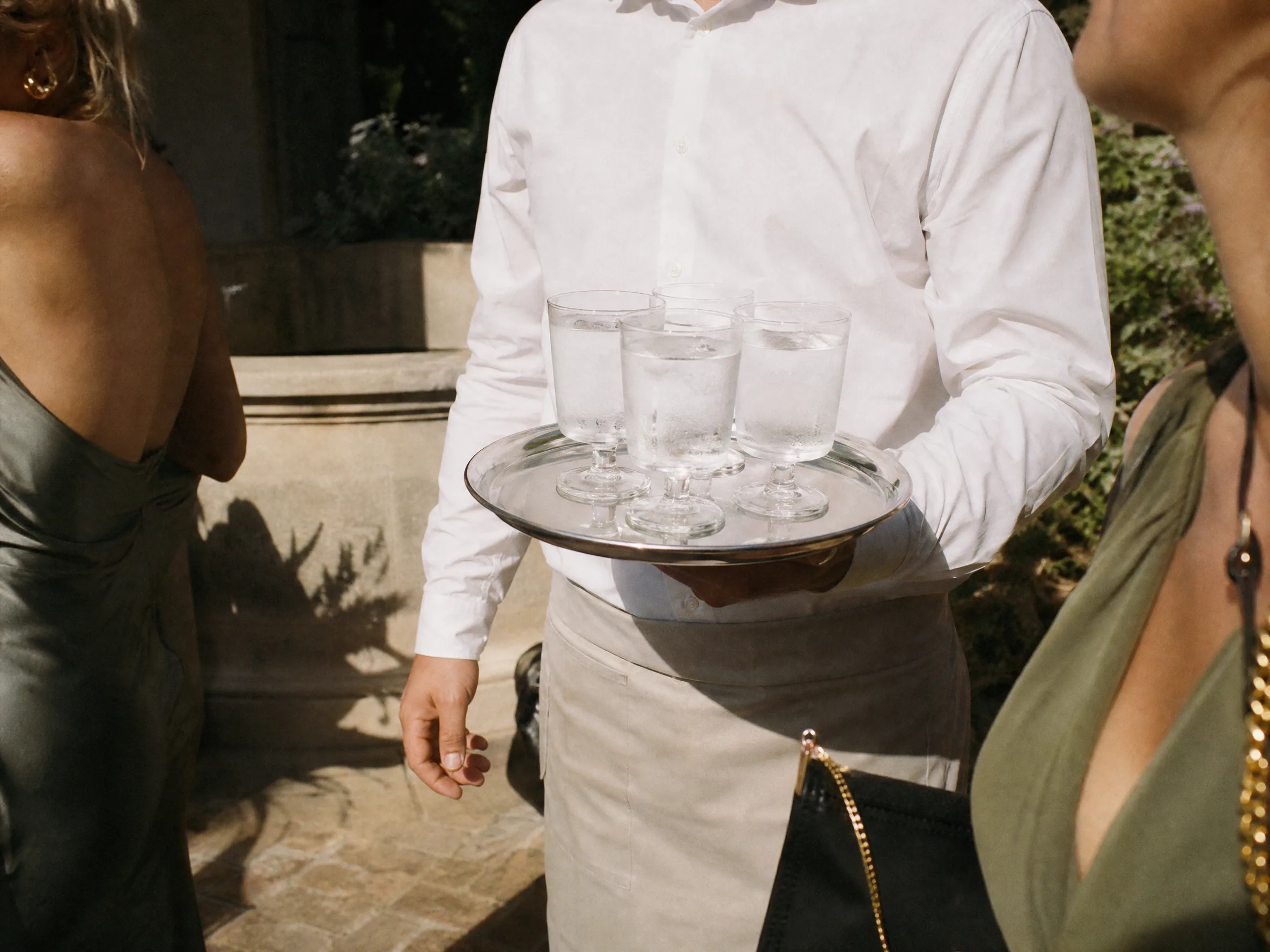 Guest Spanish Agua del Grifo: Tap-Water Safety Briefing for Destination Weddings in Spain