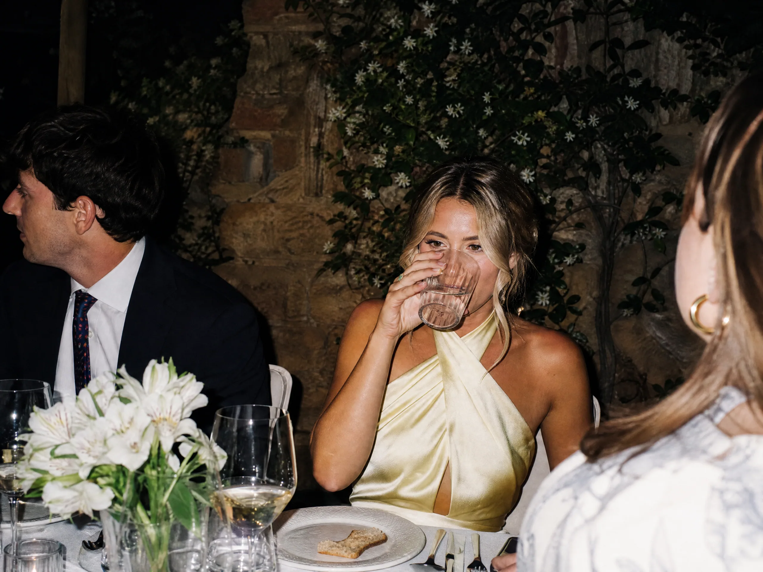 Destination wedding editorial: Why Tap-Water Clarity Belongs in the Guest Briefing