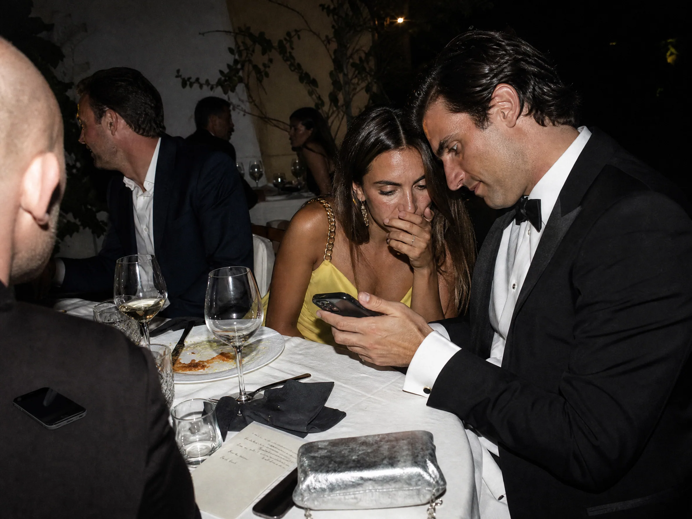 Wedding ceremony in Spain: Autopista vs Urban Limits Guests Misread