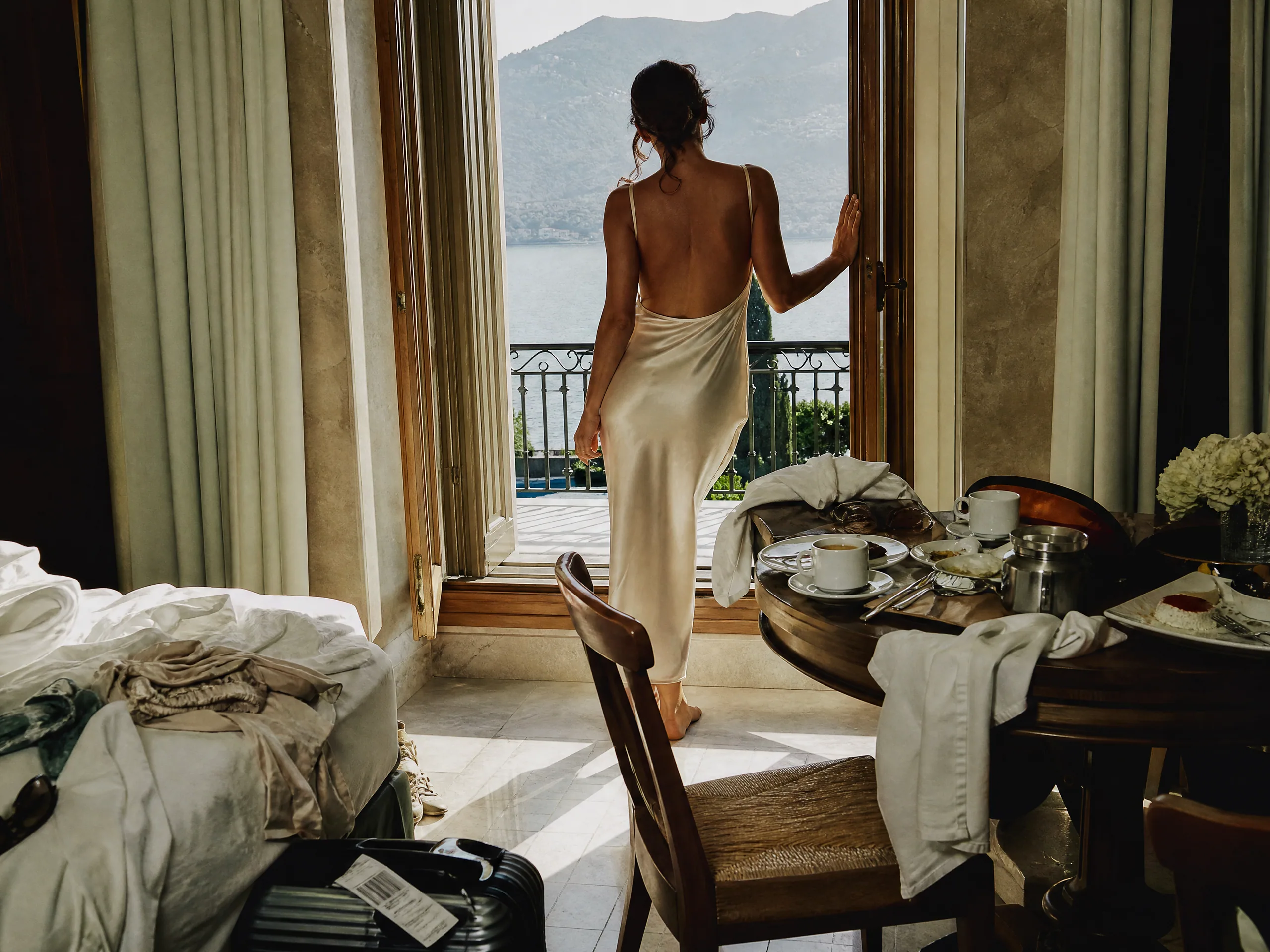 Guest Spanish Hotel Salida Tardía: Late Check-Out and Farewell-Brunch Timing for Destination Weddings