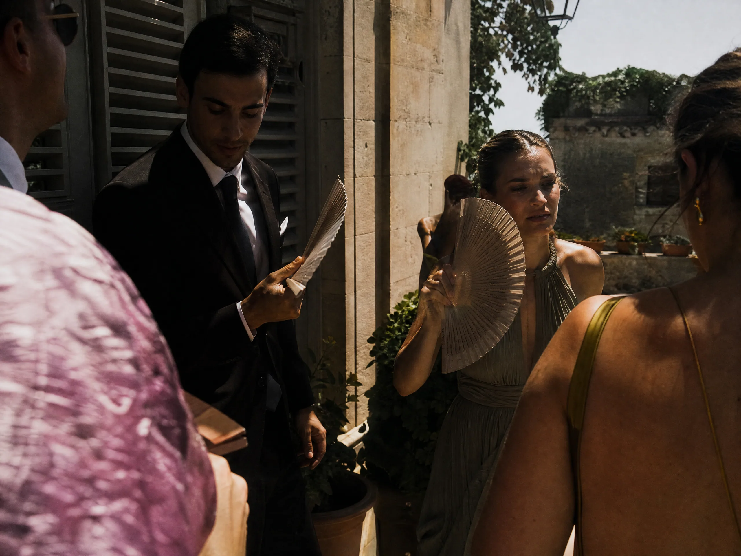 Destination wedding in Spain: Shade, Timing, and When Fans Are Not Enough