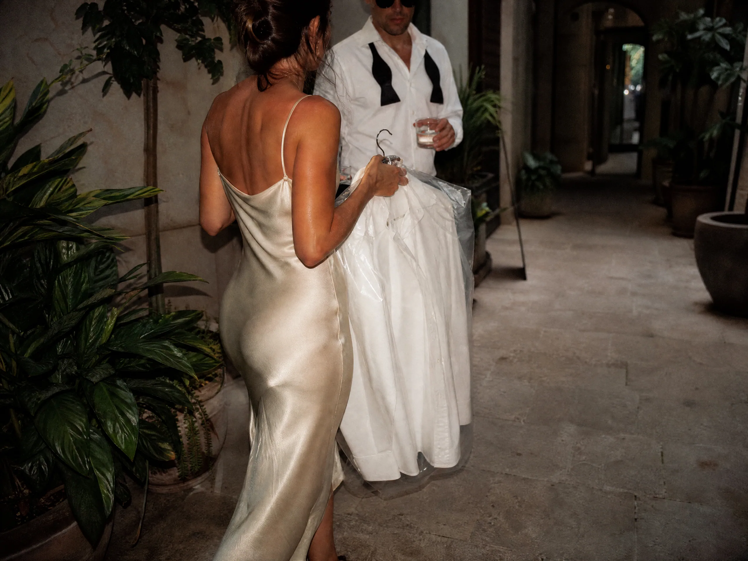 Destination wedding in Spain: Self-Service Lavanderías Near Hotel Blocks