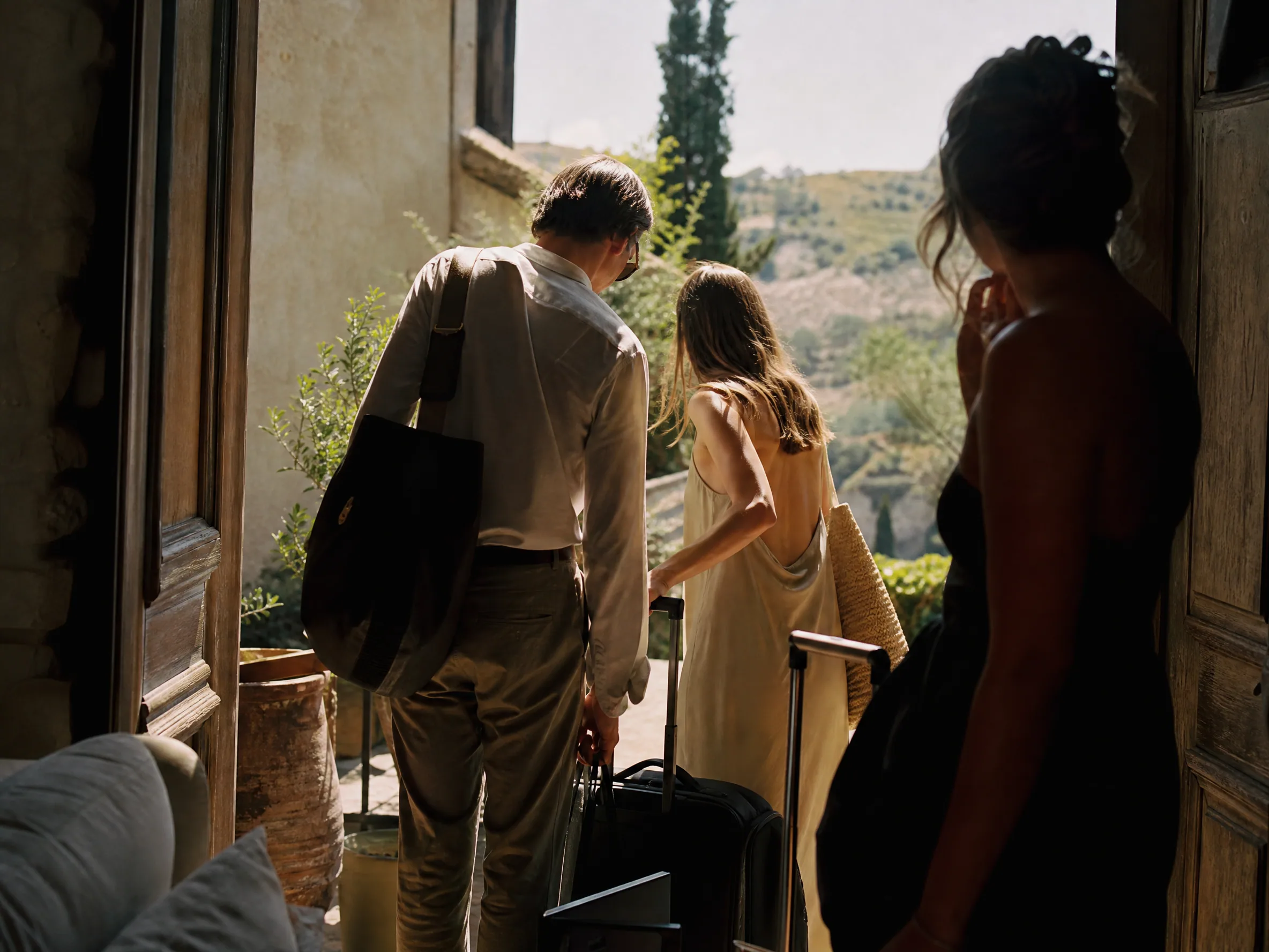 Destination wedding editorial: Why Remote Villa Check-In Belongs in the Guest Brief