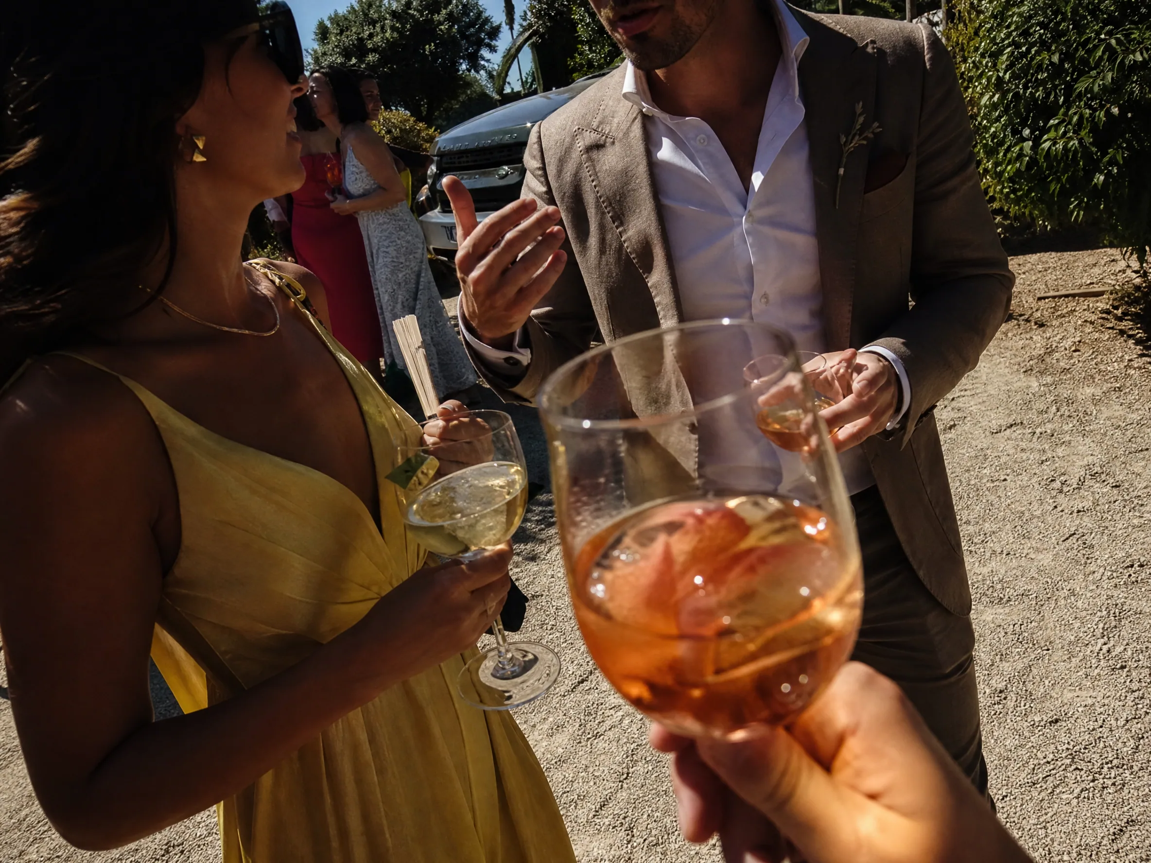 Wedding ceremony in Spain: How to Book Automático Without Losing the Weekend Budget