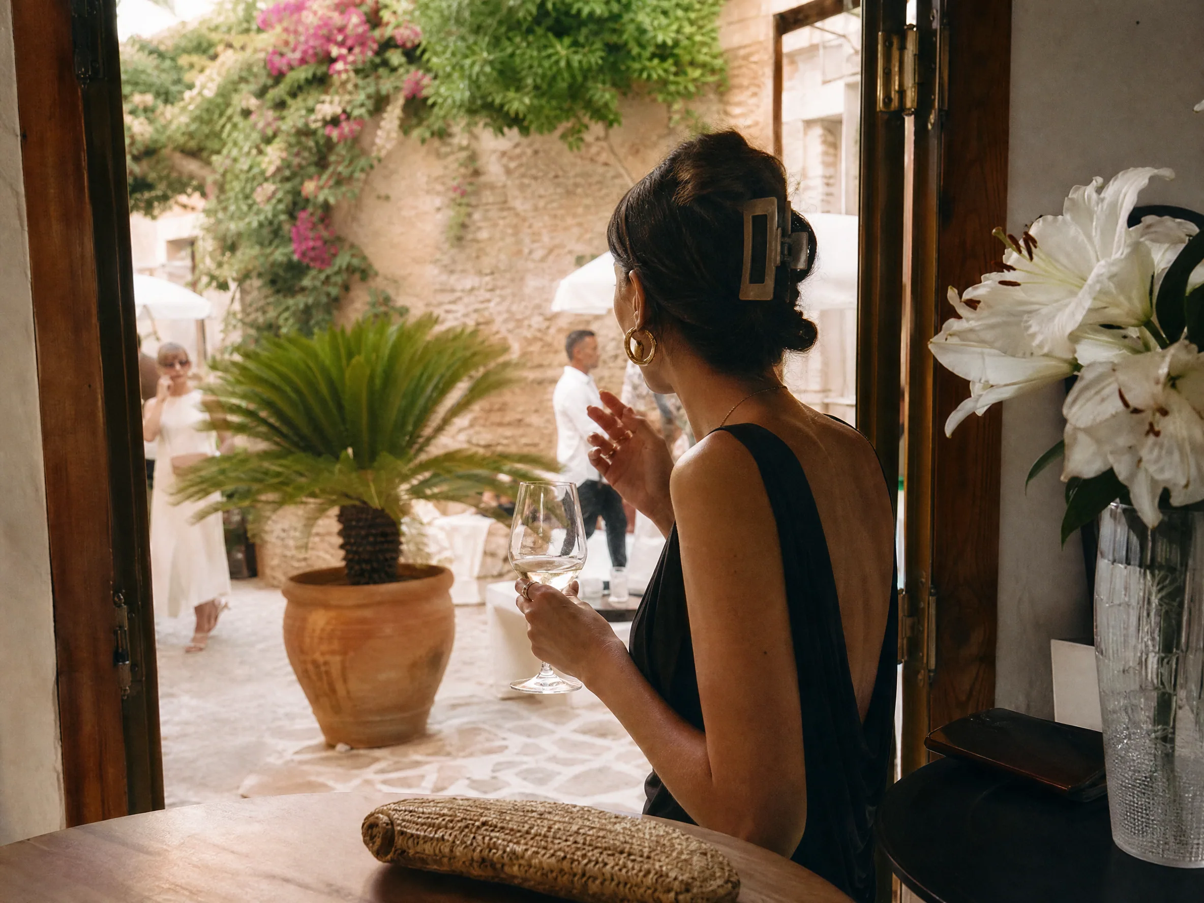 Luxury wedding detail: What “Cita Previa” Actually Means for Guests