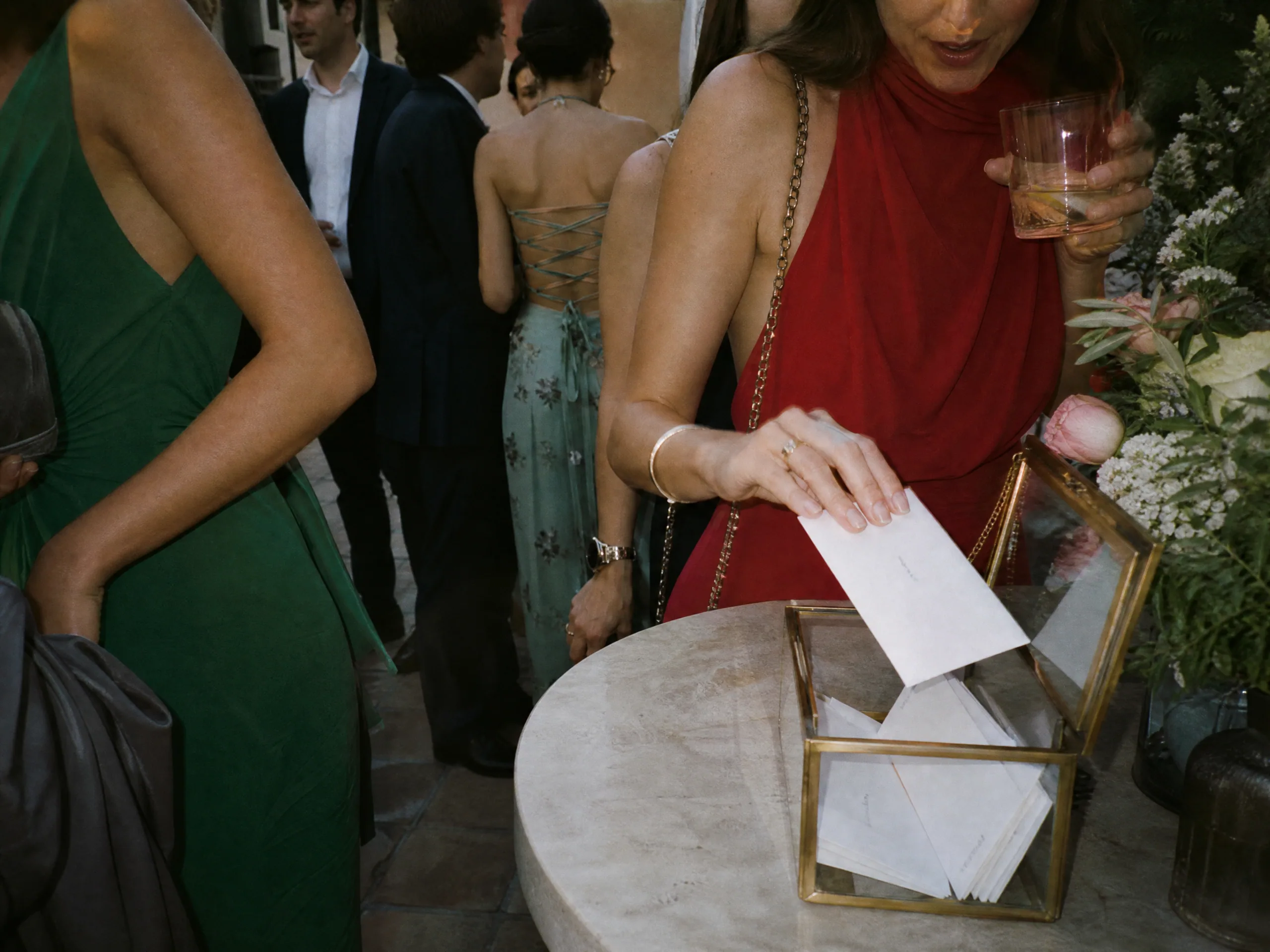 Destination wedding in Spain: Cash, Cards, and Transfers: What Guests Actually Bring