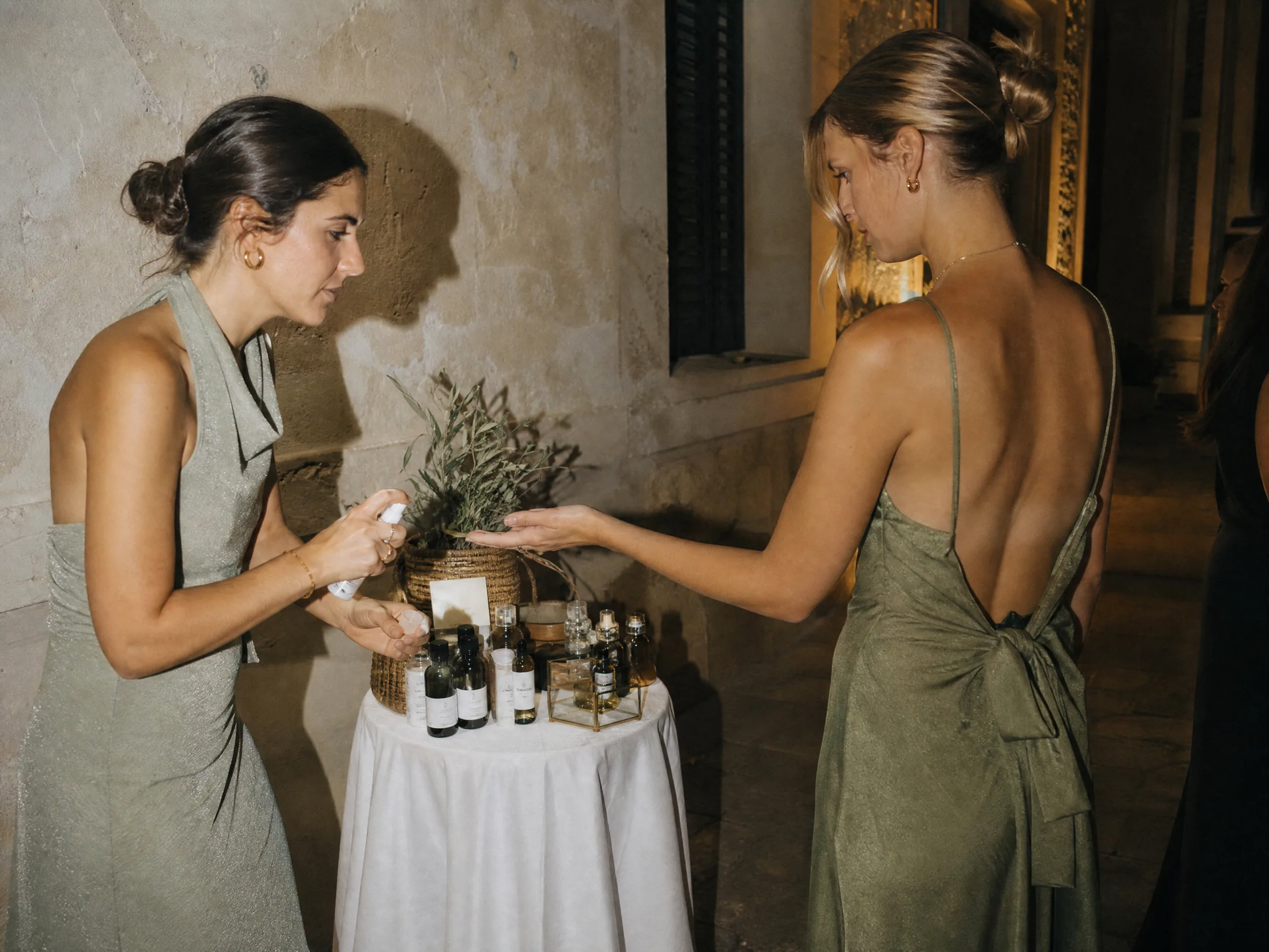 Destination wedding in Spain: Repellent Etiquette Around Ceremony Moments