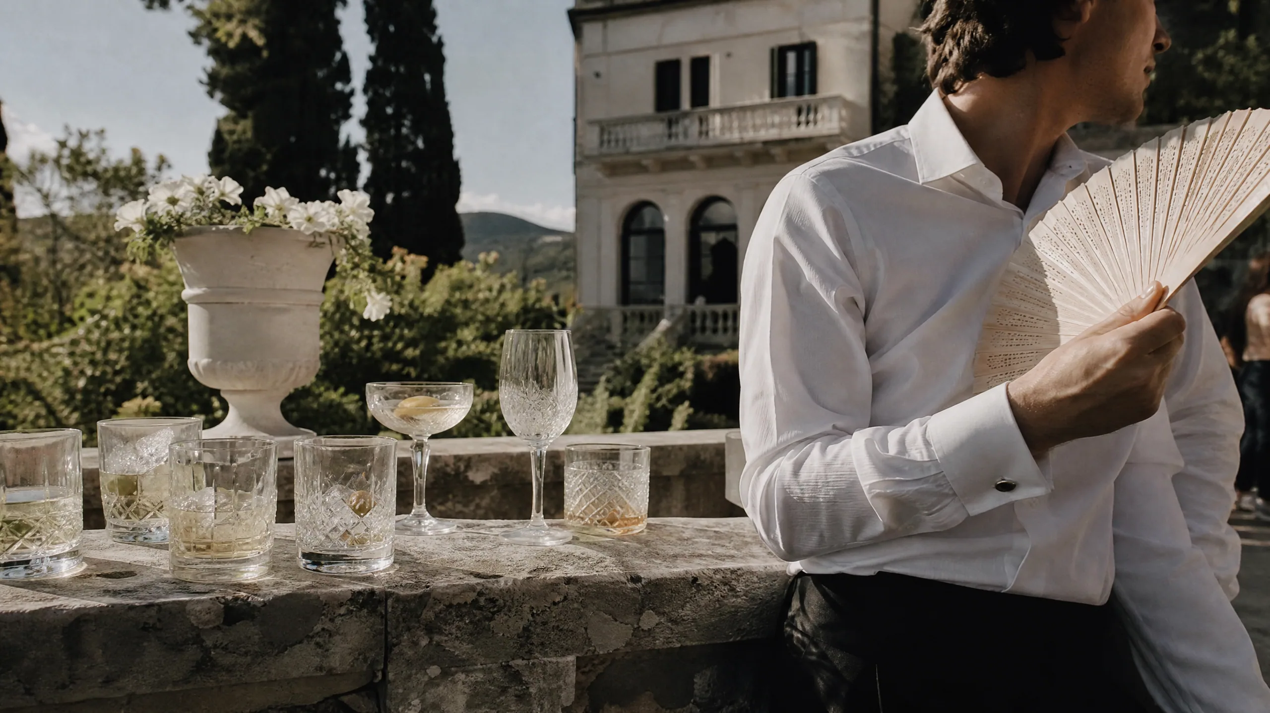 Hielo Español para Invitados: Logística de Hieleras, Neveras y Coolers en Fines de Semana de Bodas Destino en España