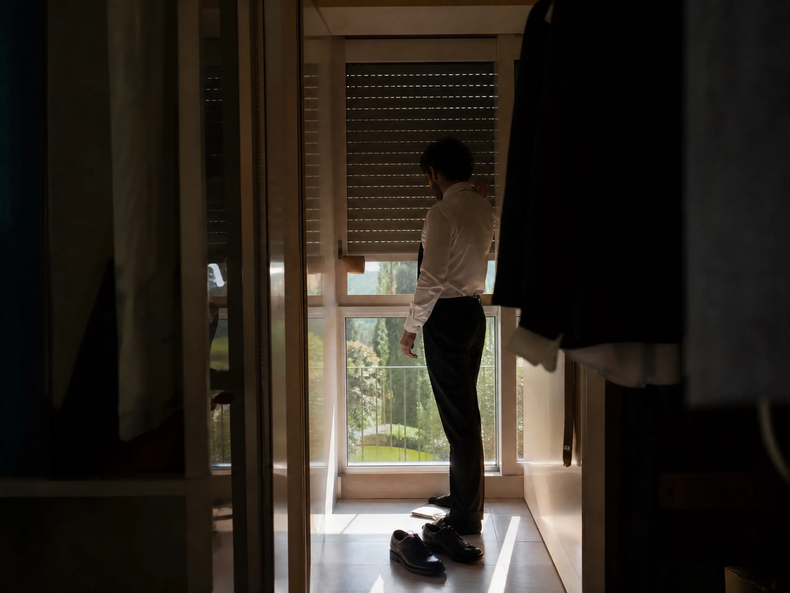 Destination wedding in Spain: Morning Light, Siesta Blackout, and Ceremony Call Times