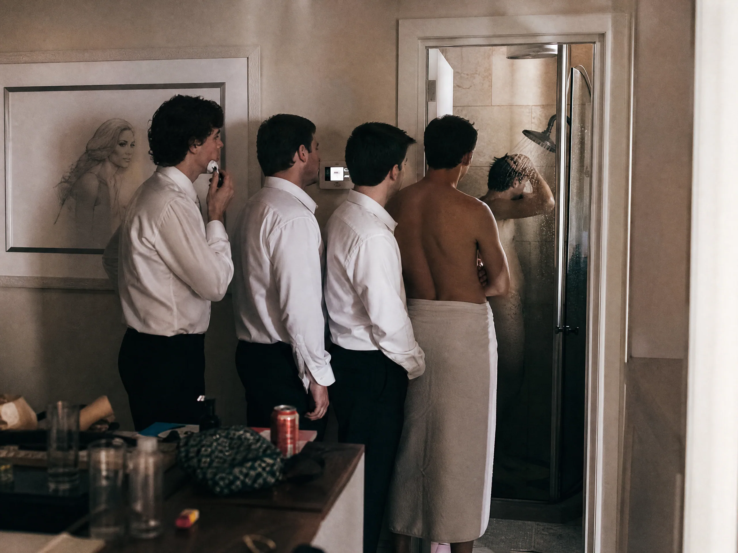 Destination wedding in Spain: Morning Shower Queues Before Ceremony Call Times